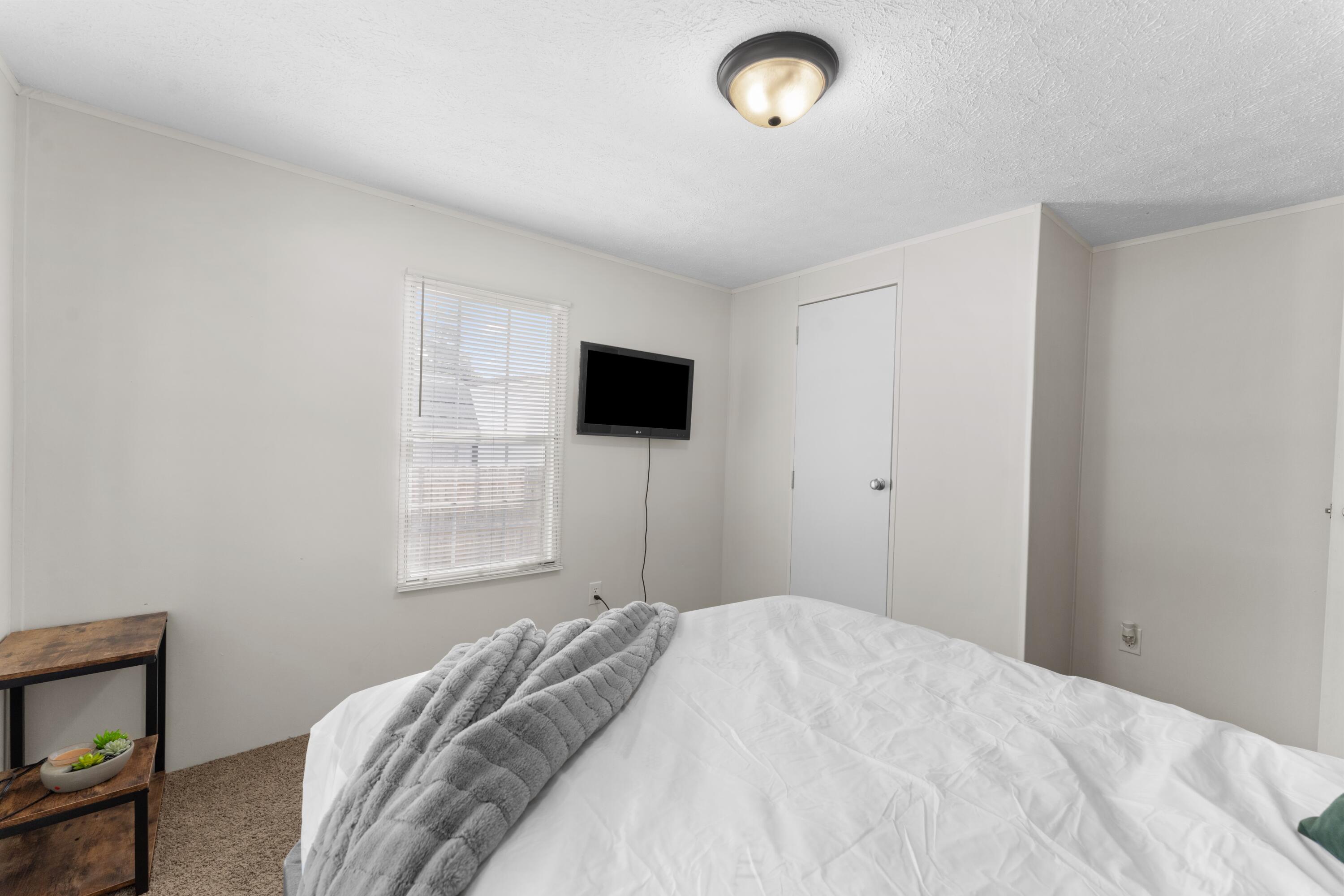 126 Fall Creek Boulevard