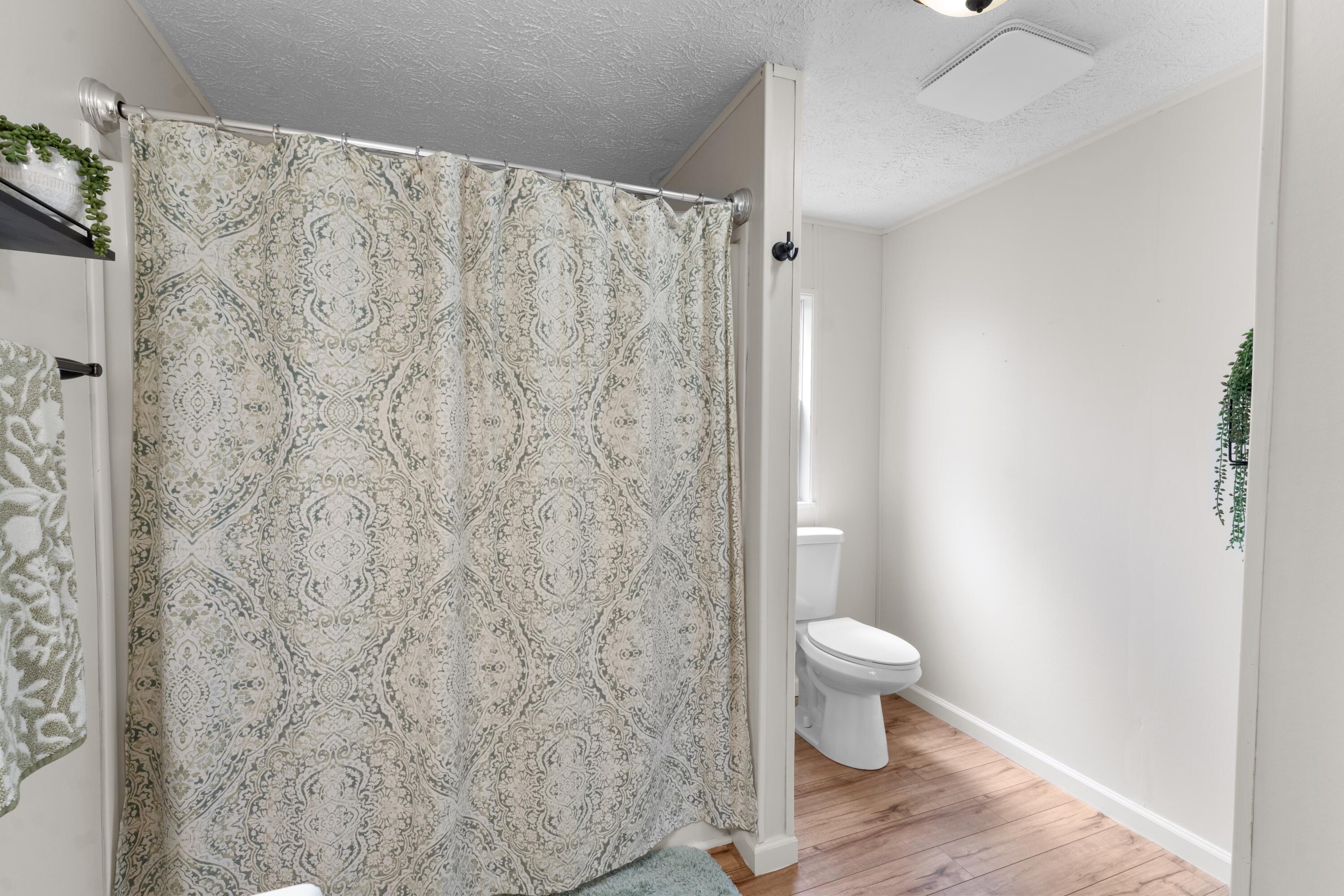 126 Fall Creek Boulevard