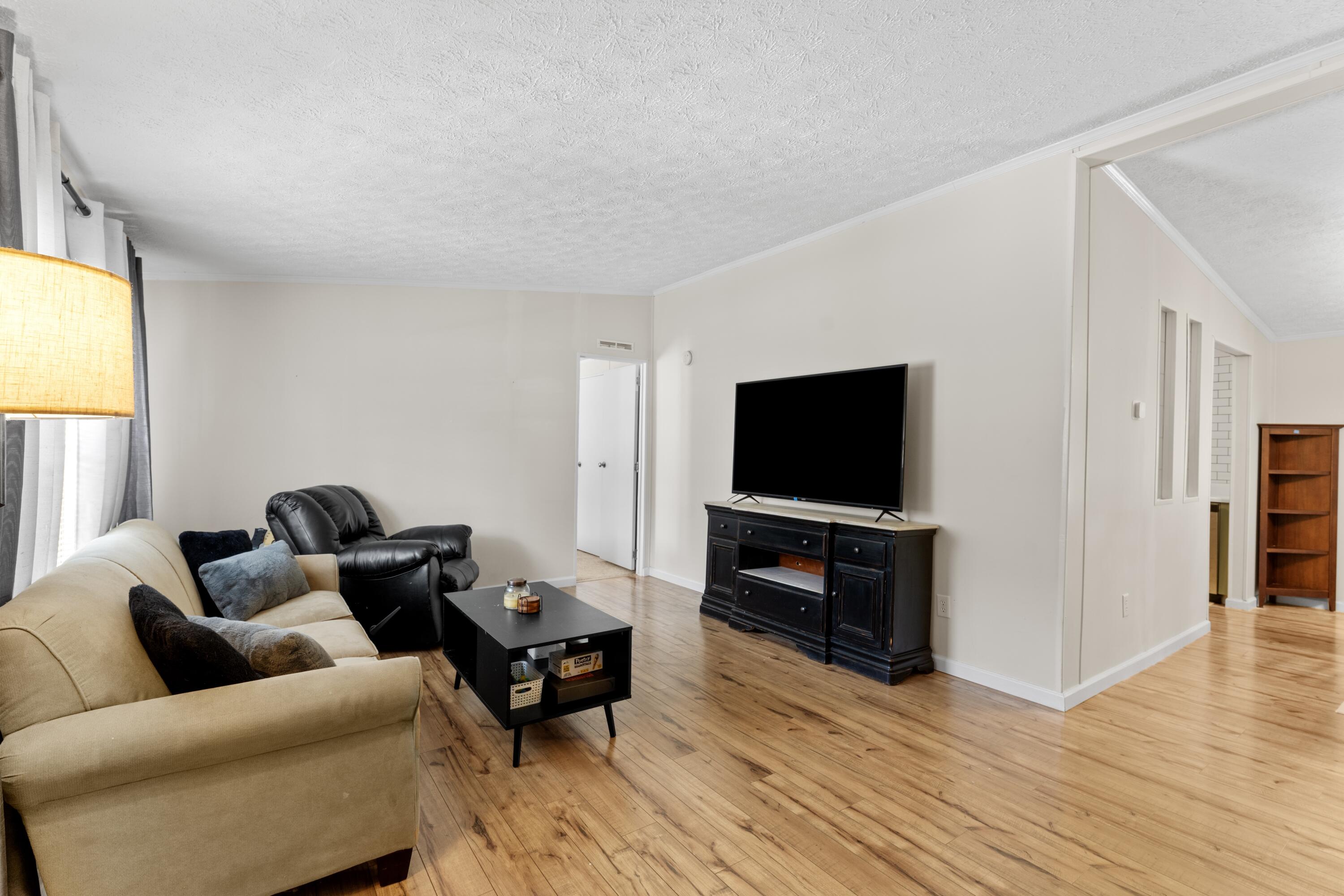 126 Fall Creek Boulevard