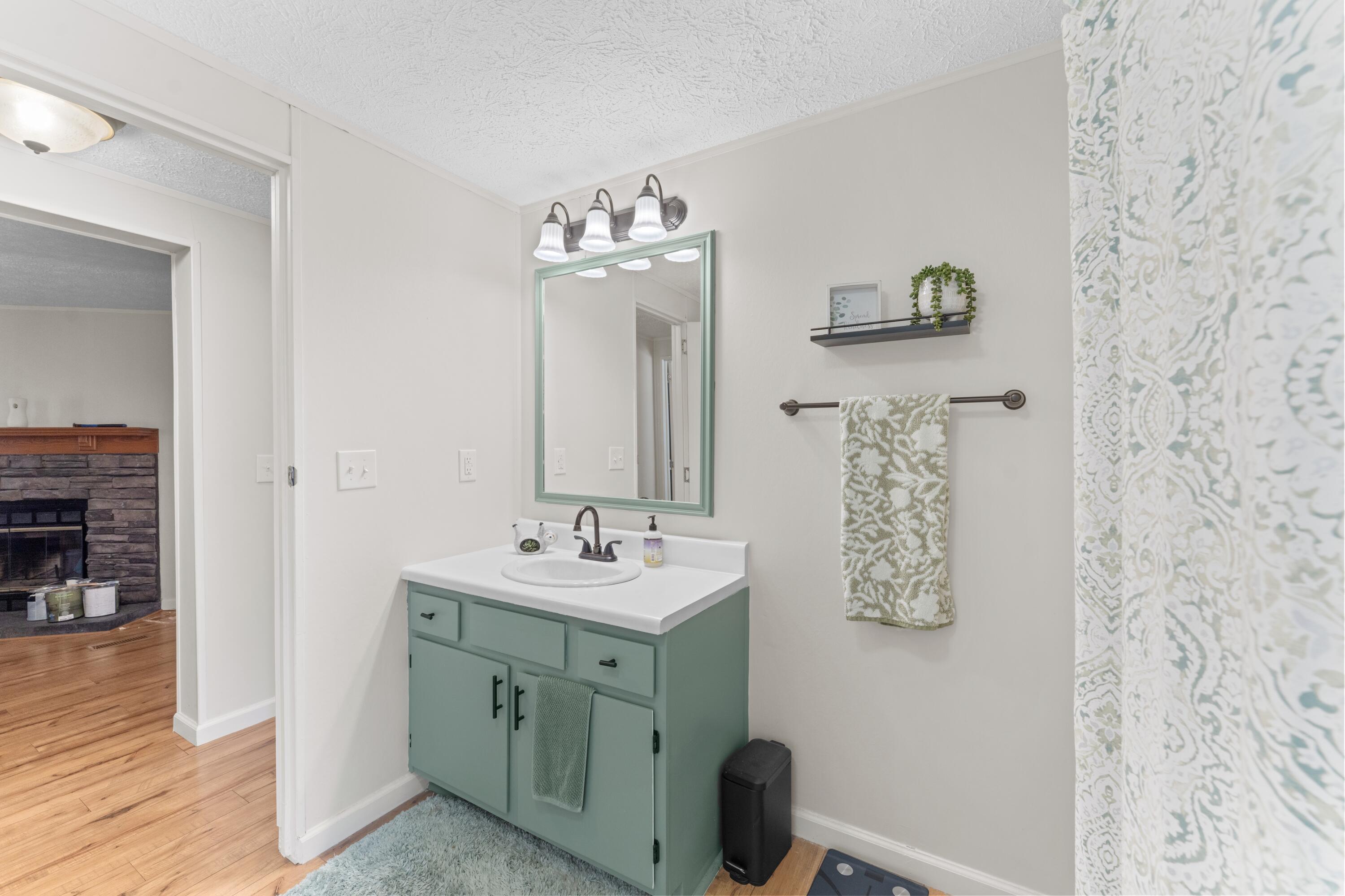 126 Fall Creek Boulevard