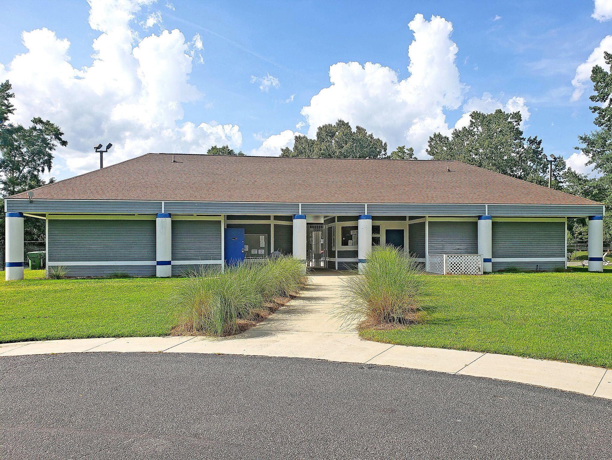 104 Thousand Oaks Circle