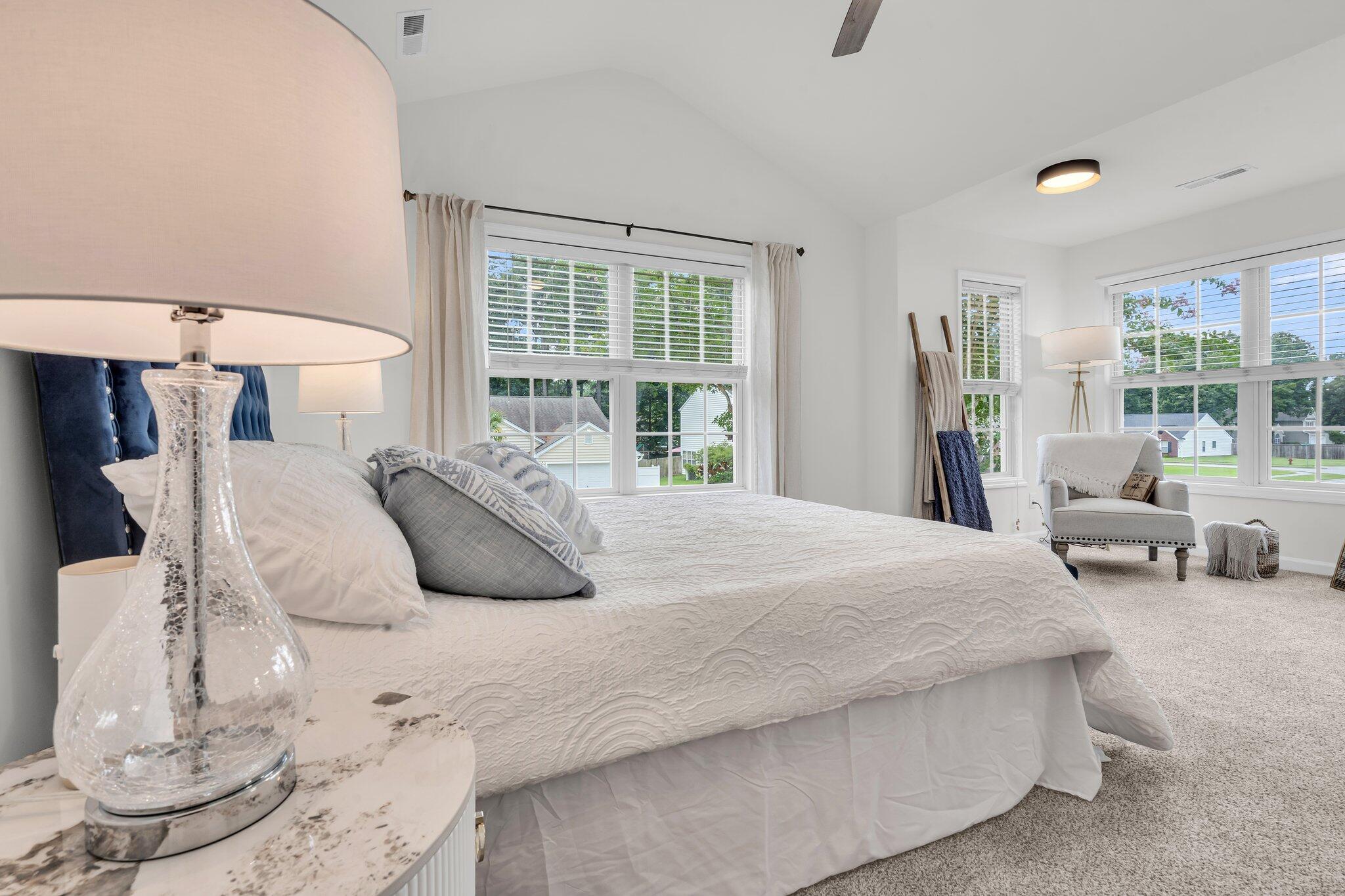 104 Thousand Oaks Circle