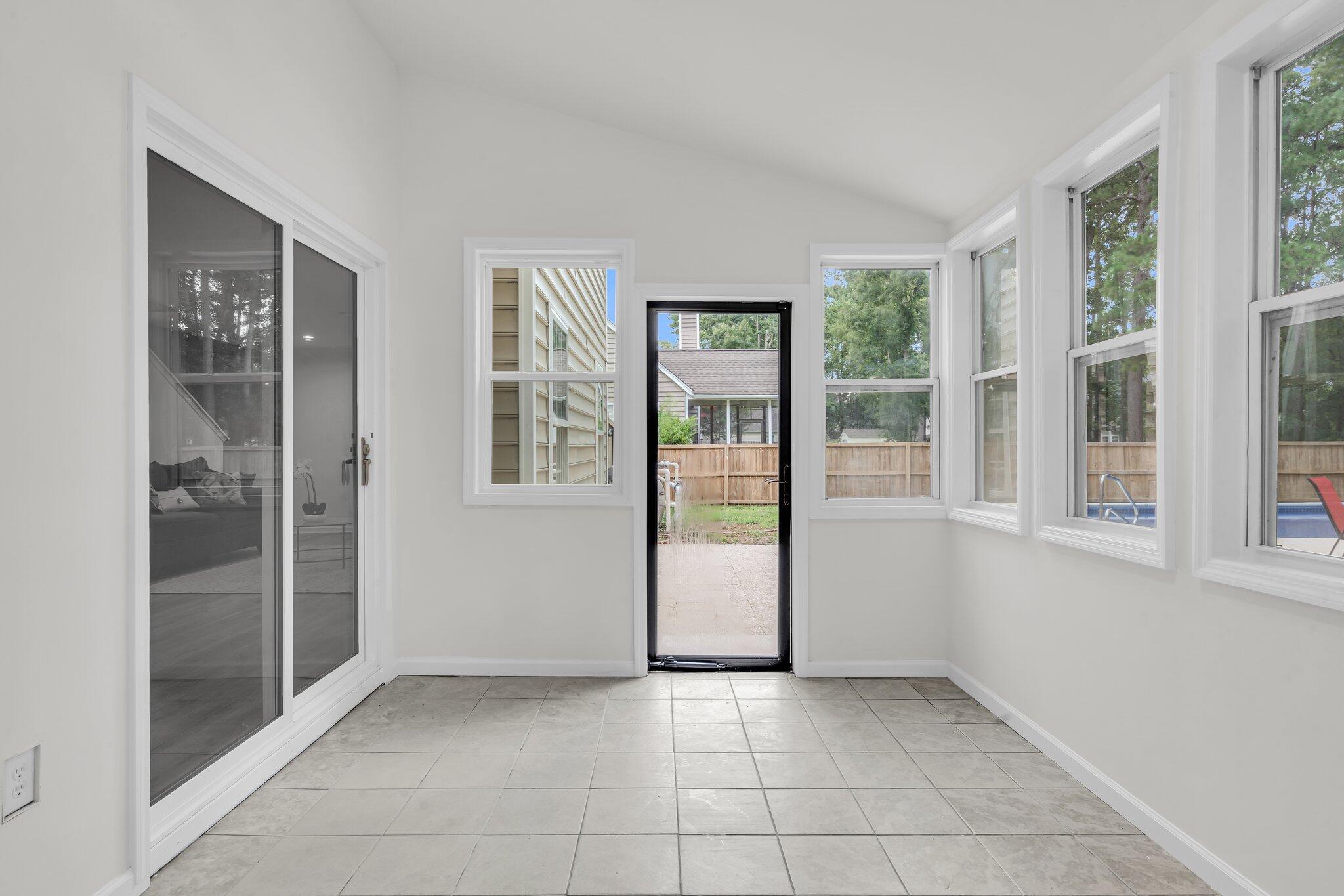 104 Thousand Oaks Circle
