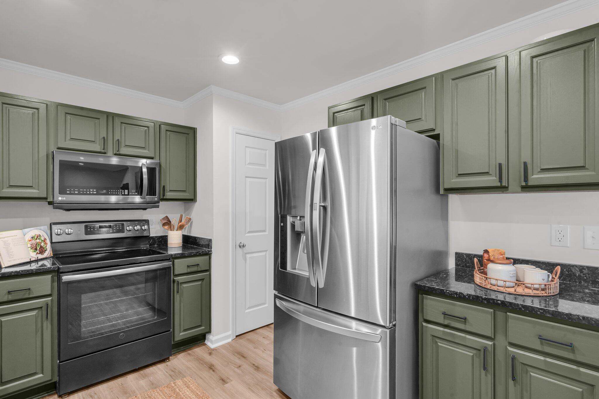 104 Thousand Oaks Circle