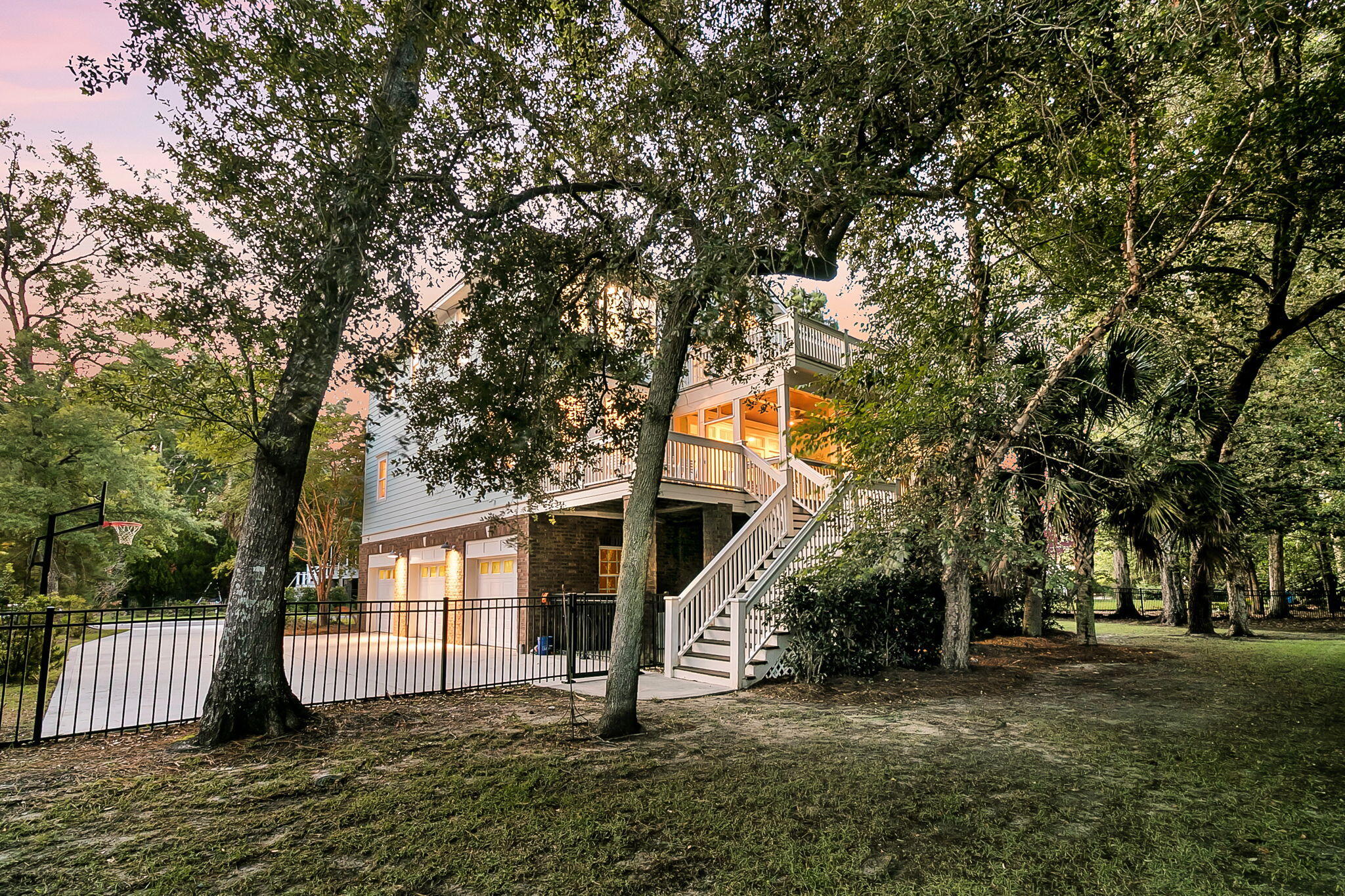 2296 Middlesex Street