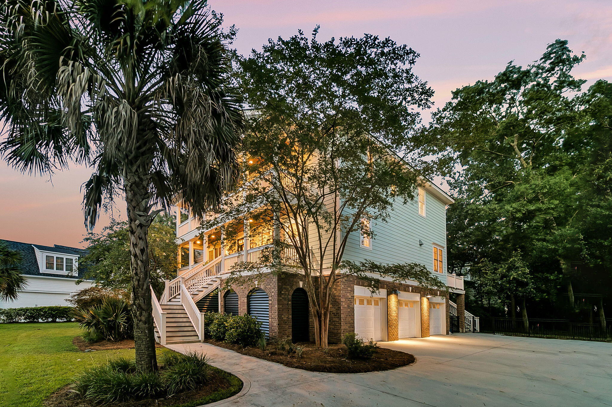 2296 Middlesex Street