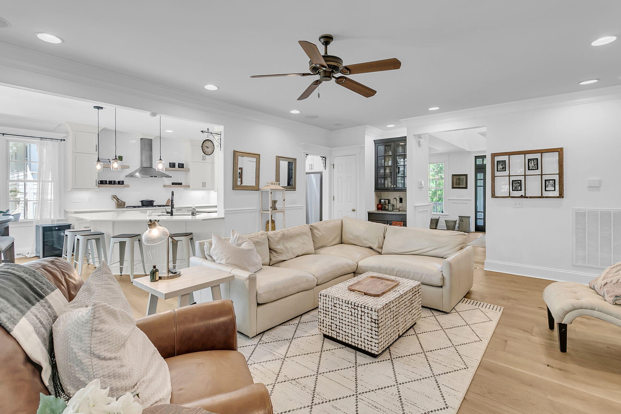 2296 Middlesex Street