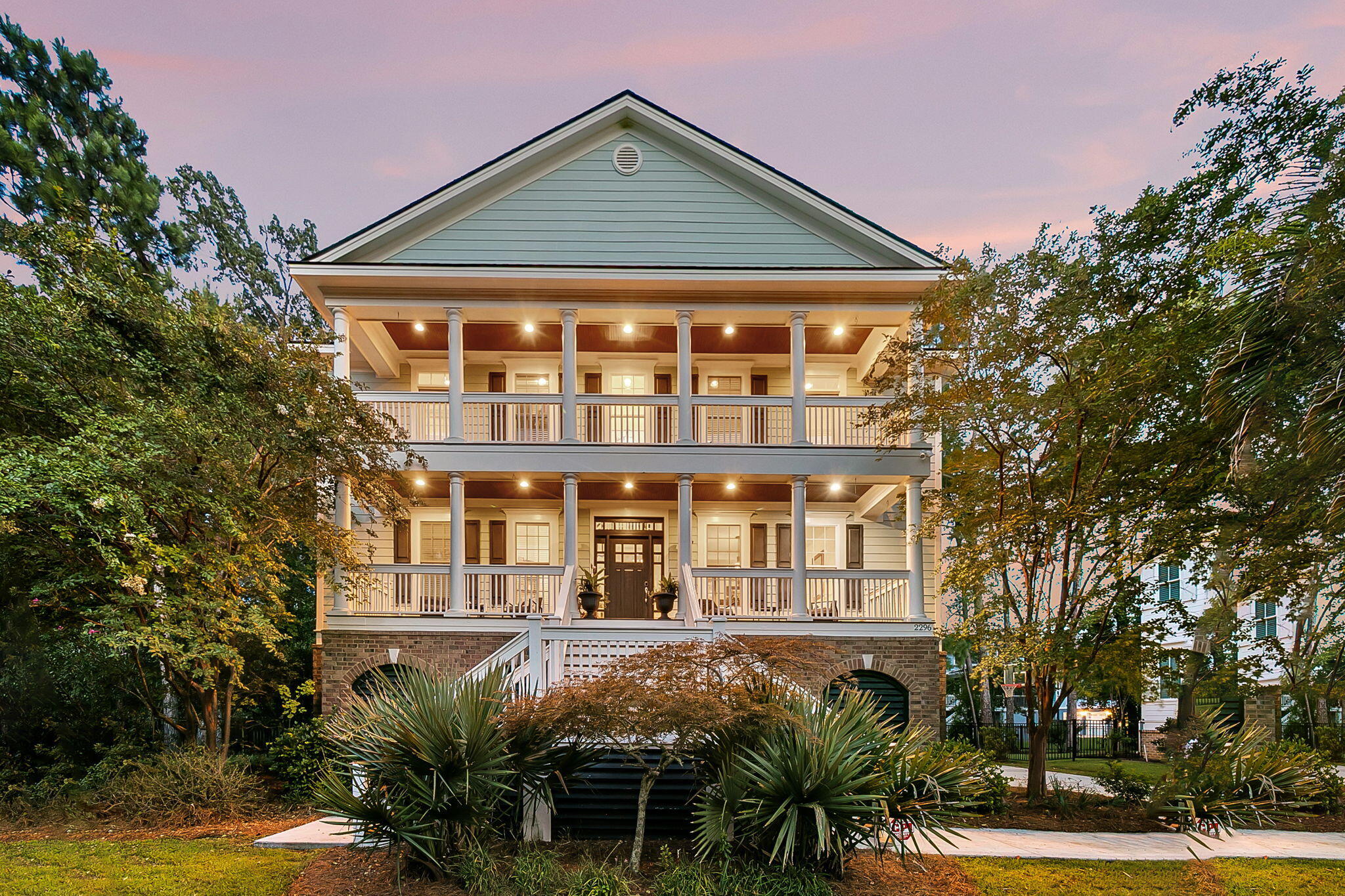 2296 Middlesex Street