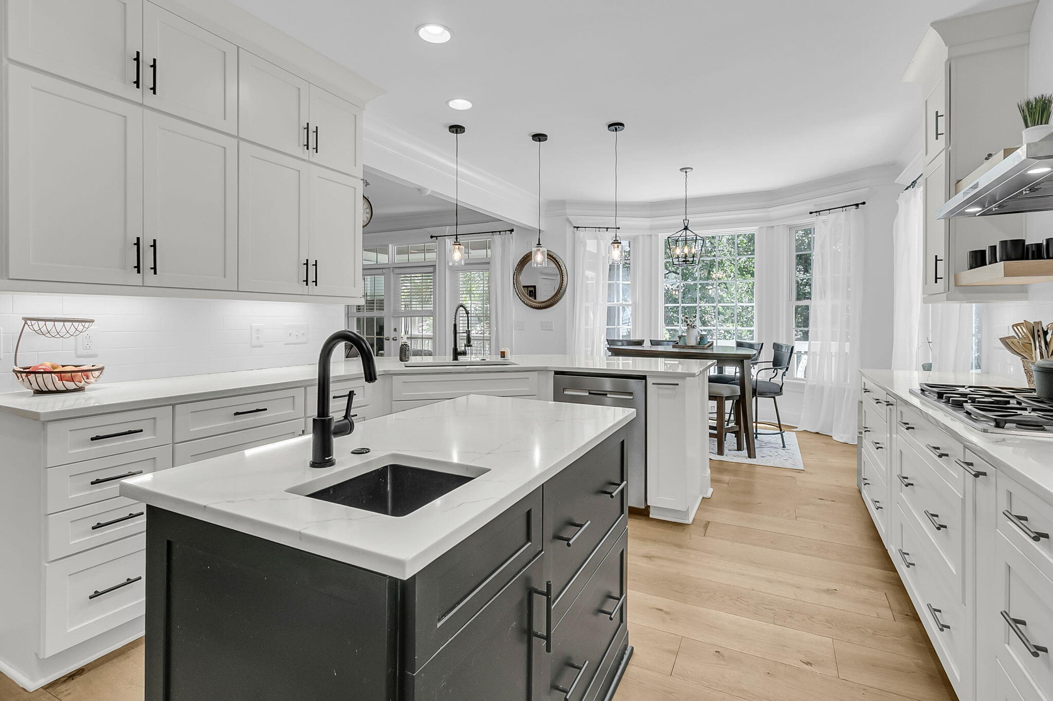 2296 Middlesex Street