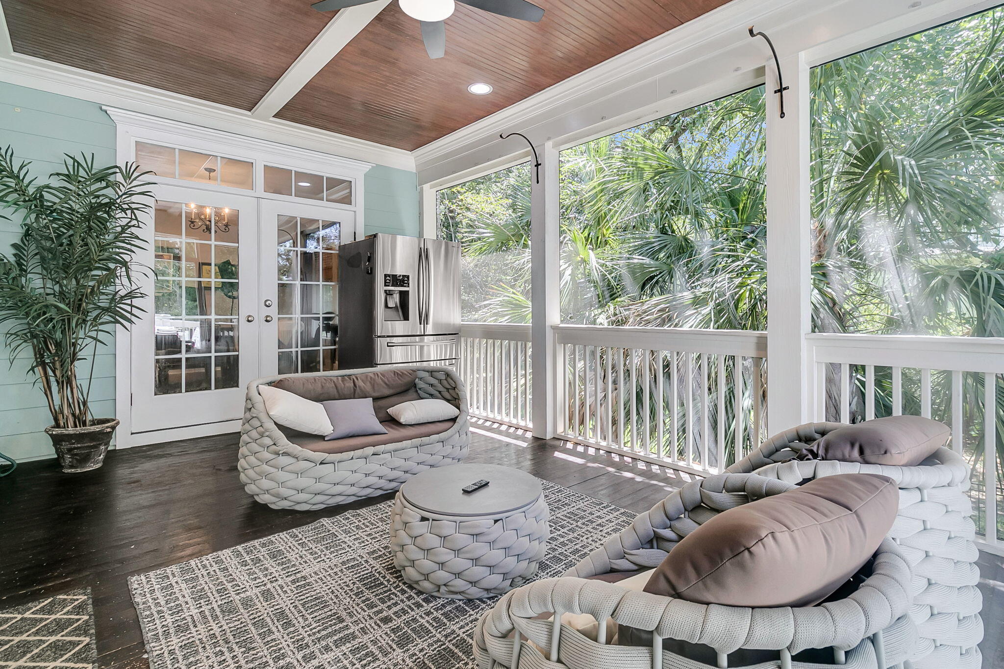 2296 Middlesex Street