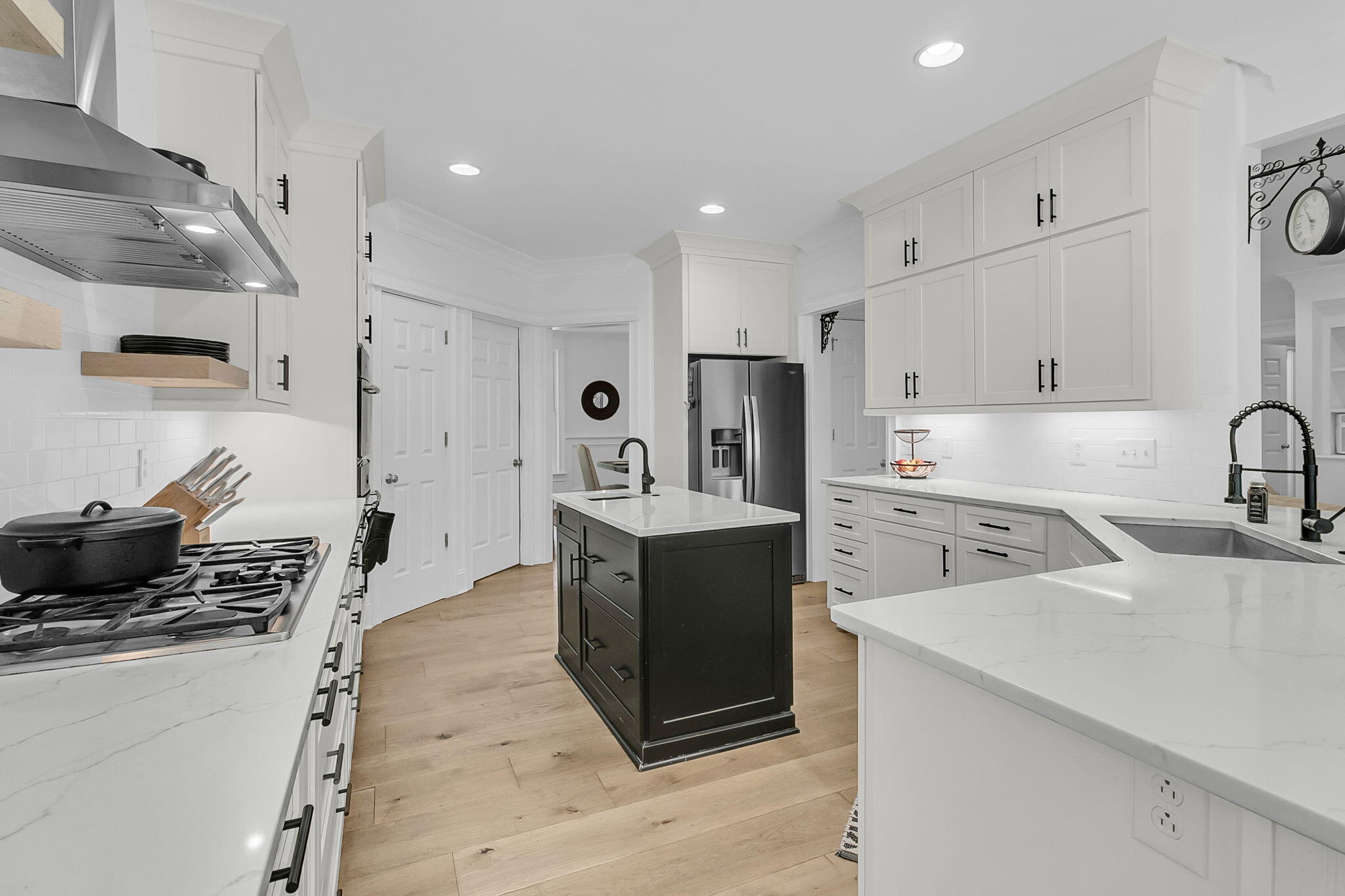 2296 Middlesex Street