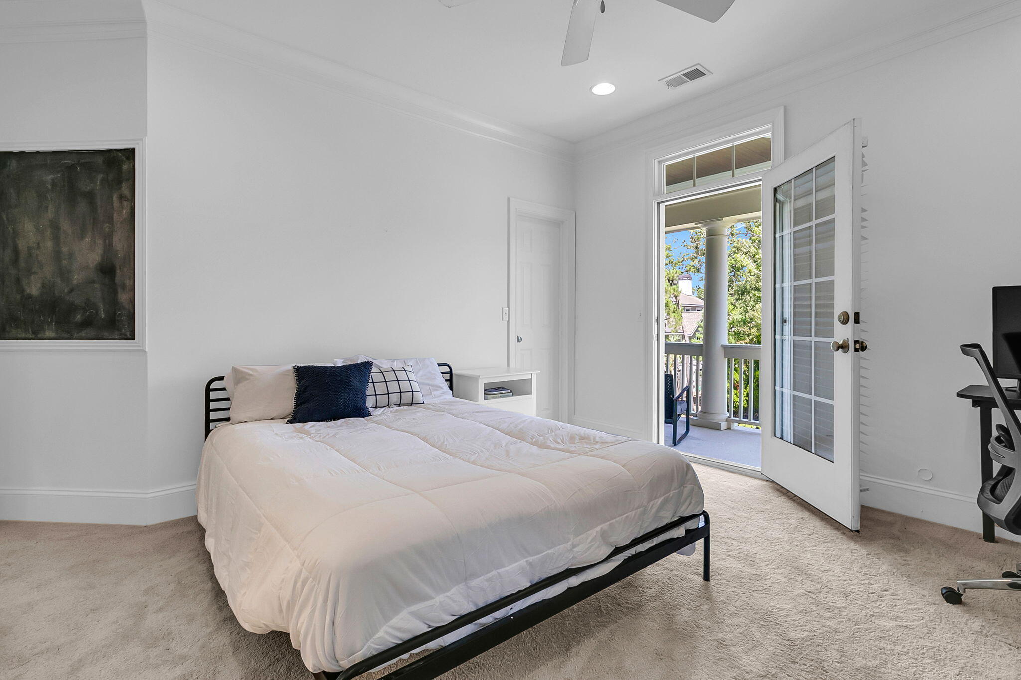 2296 Middlesex Street