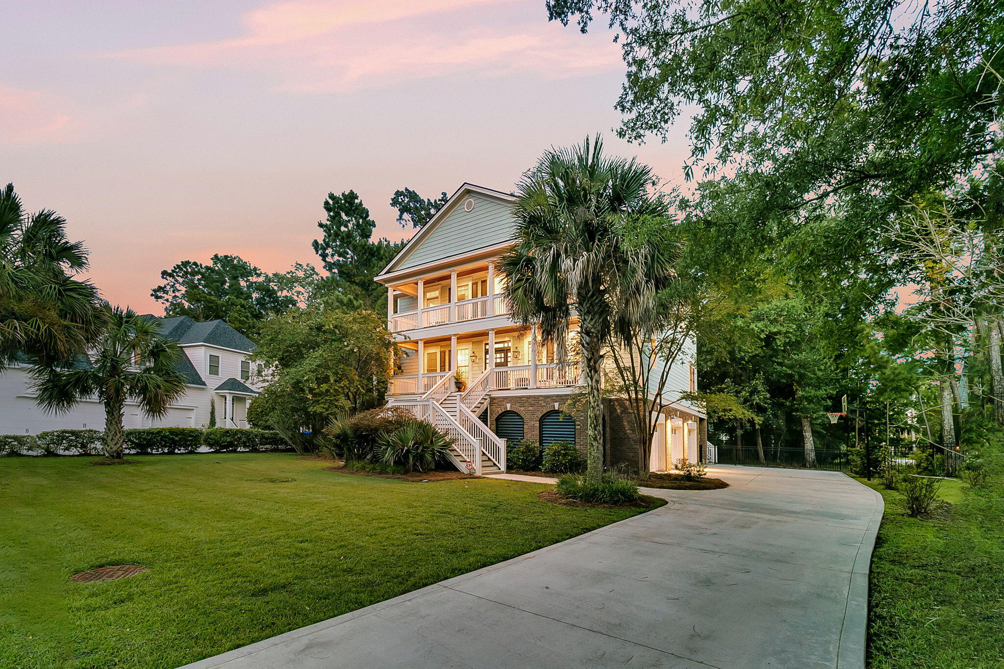 2296 Middlesex Street