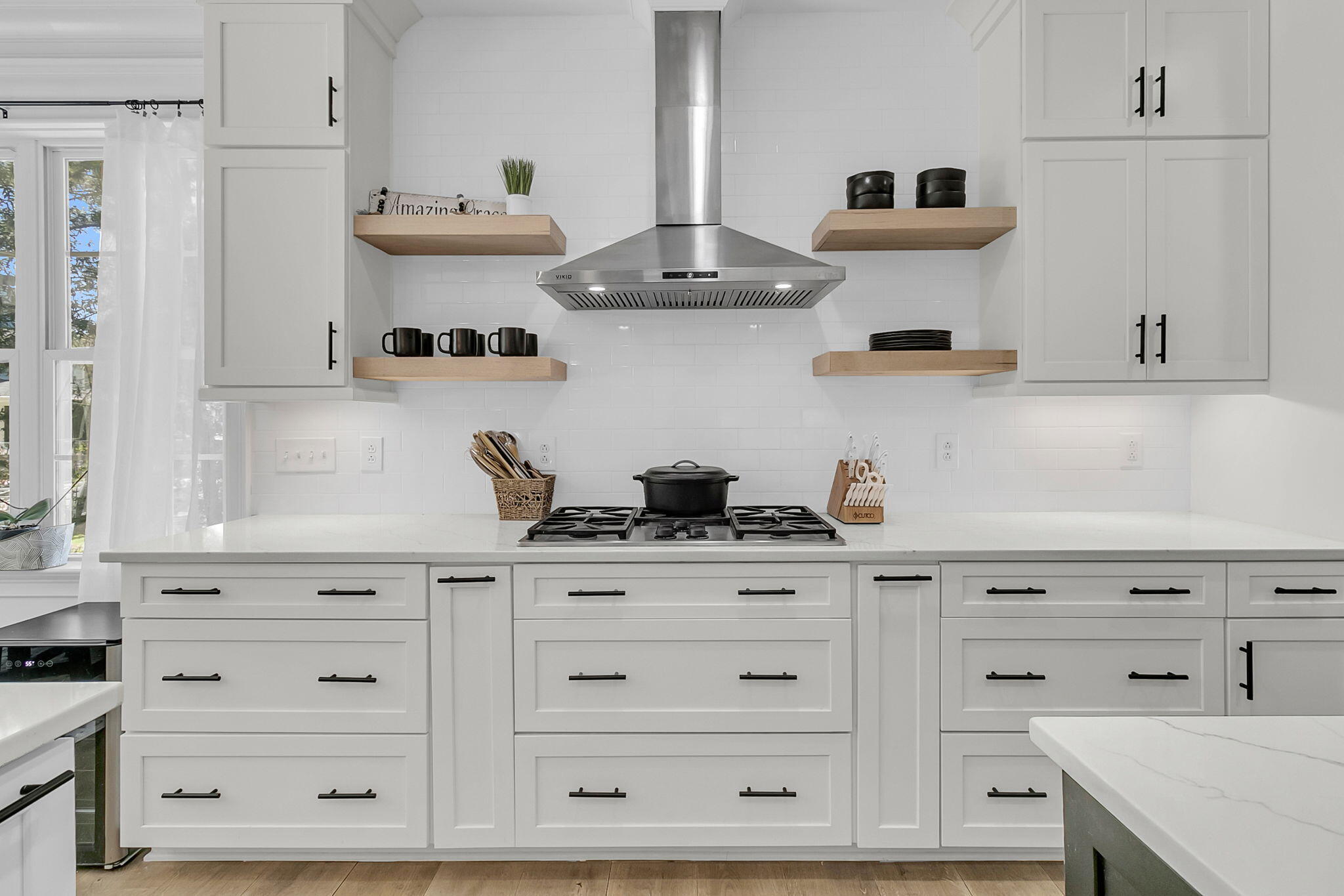 2296 Middlesex Street