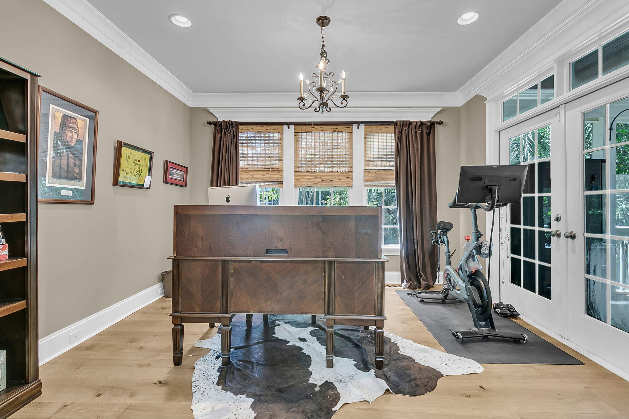 2296 Middlesex Street