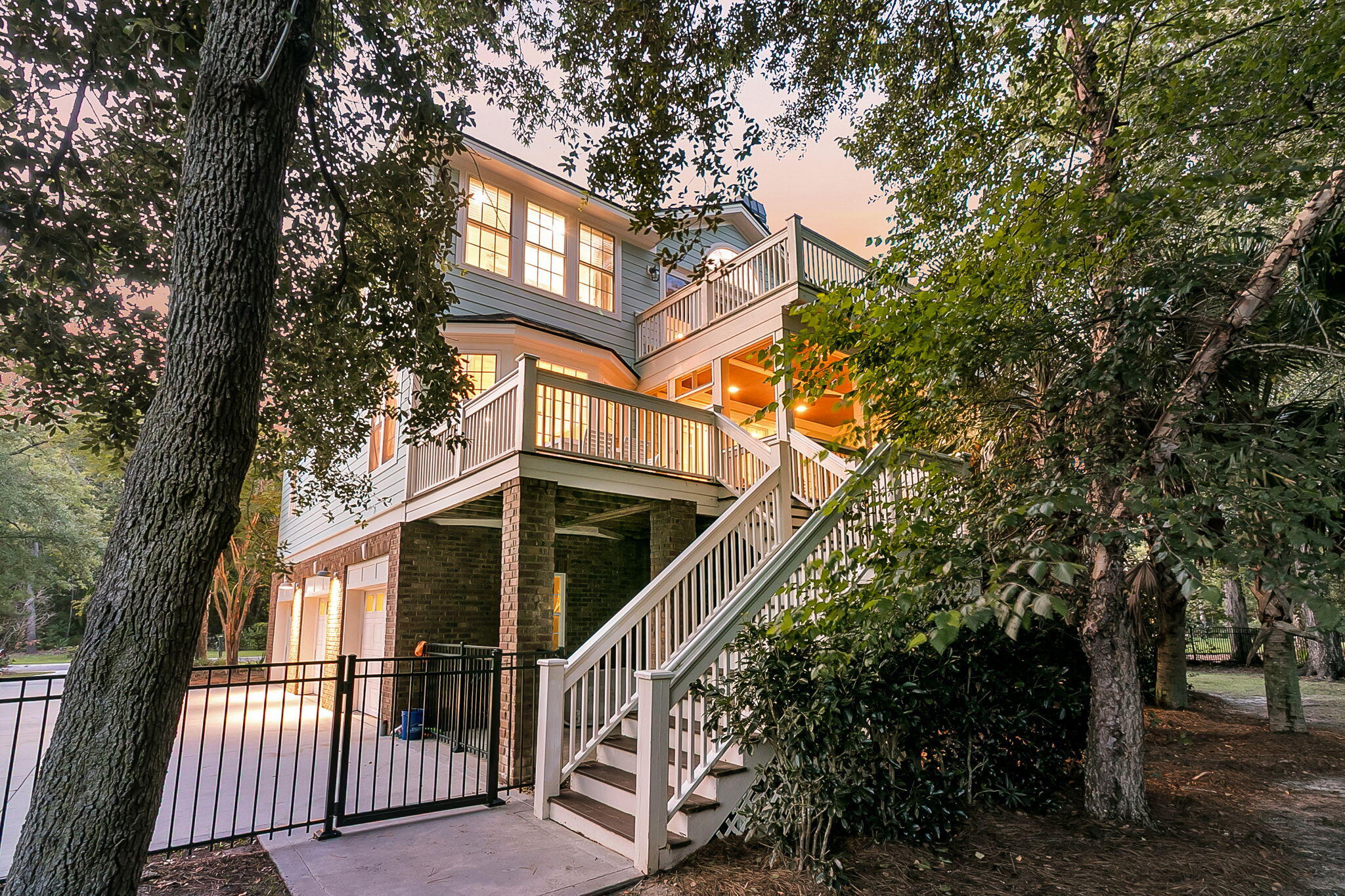 2296 Middlesex Street