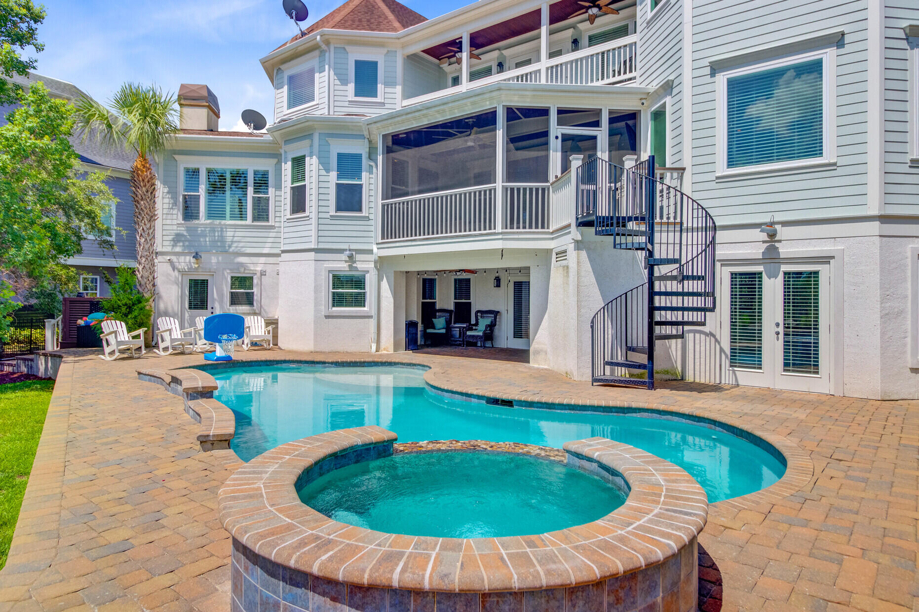 2196 Beckenham Drive