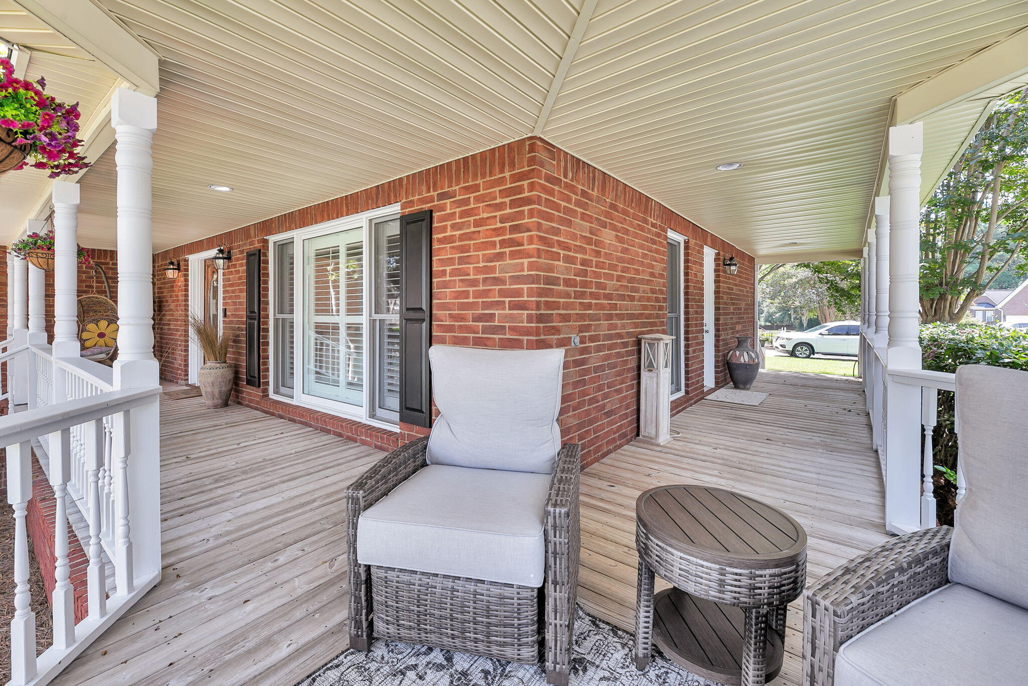 100 N Gateshead Crossing