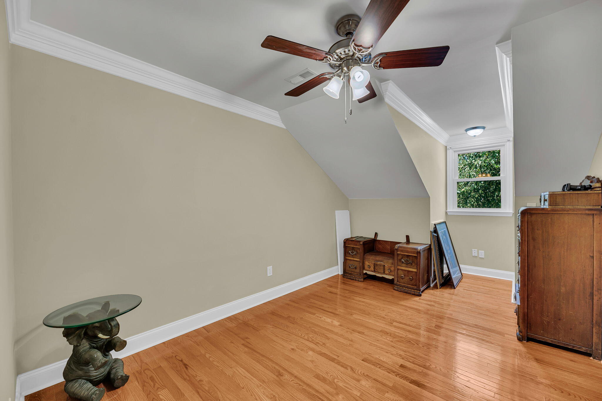 100 N Gateshead Crossing