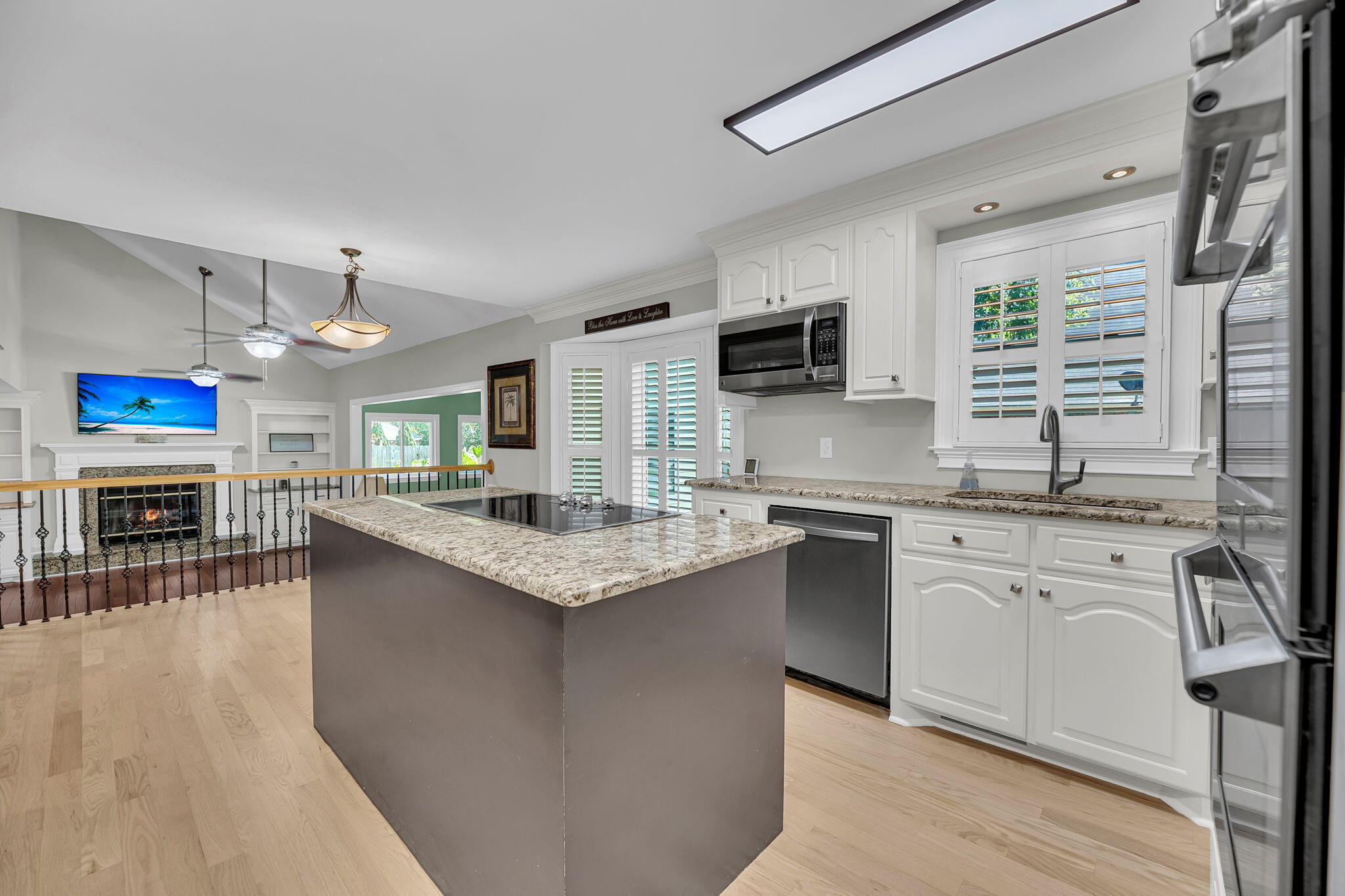 100 N Gateshead Crossing