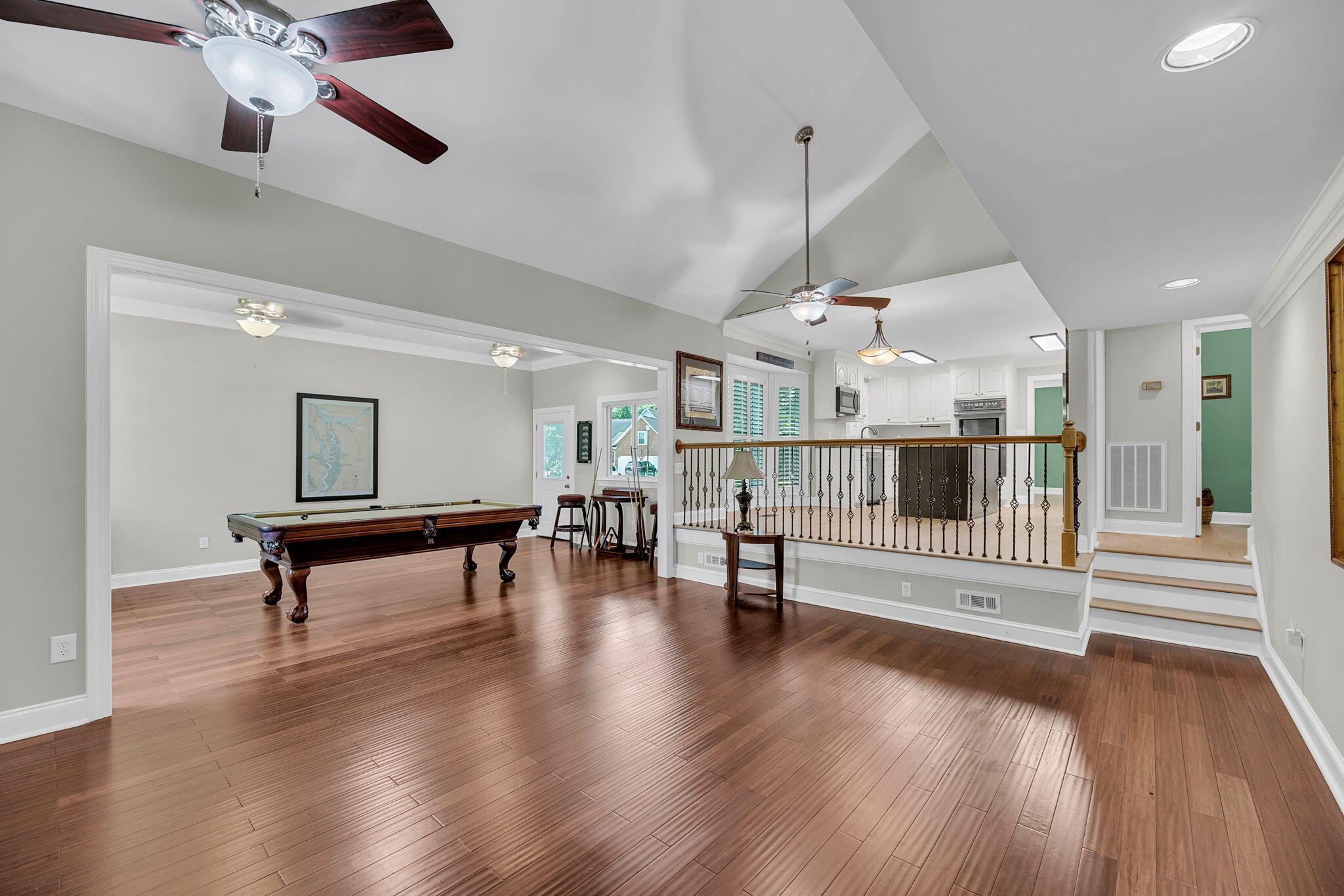 100 N Gateshead Crossing