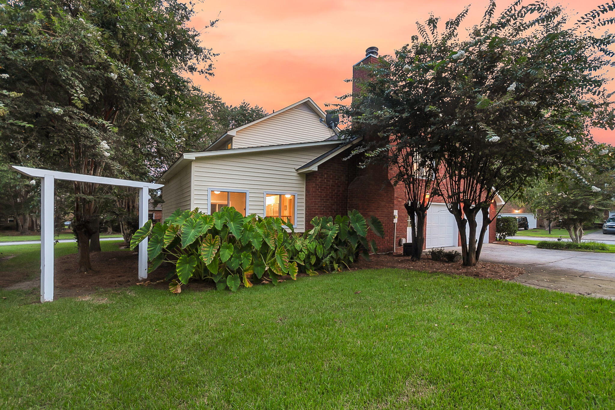 100 N Gateshead Crossing