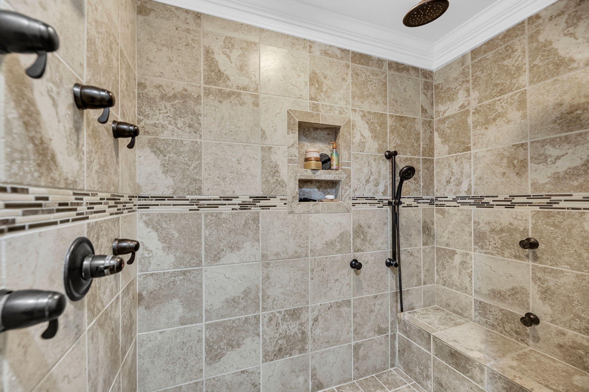 100 N Gateshead Crossing