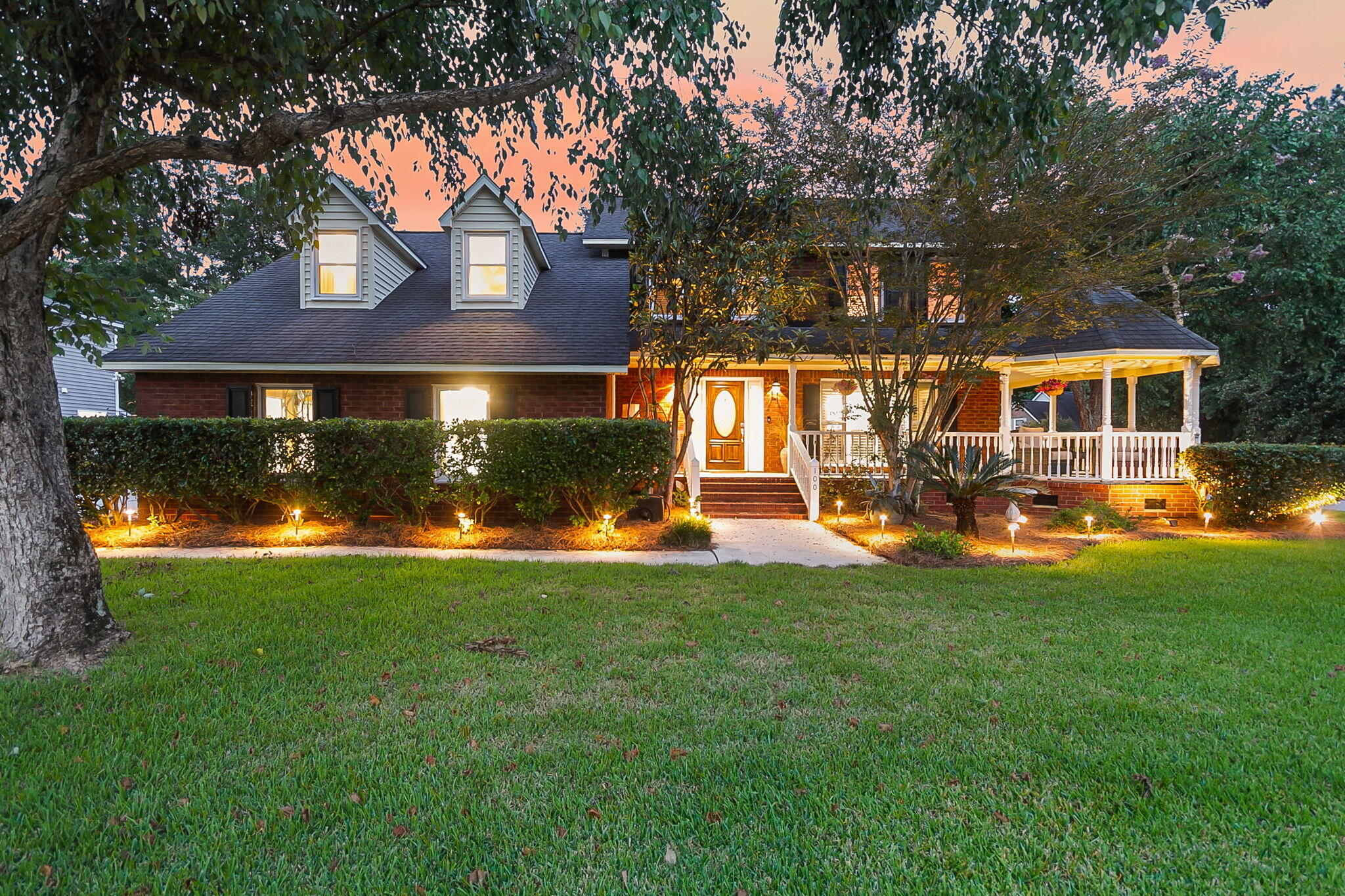 100 N Gateshead Crossing