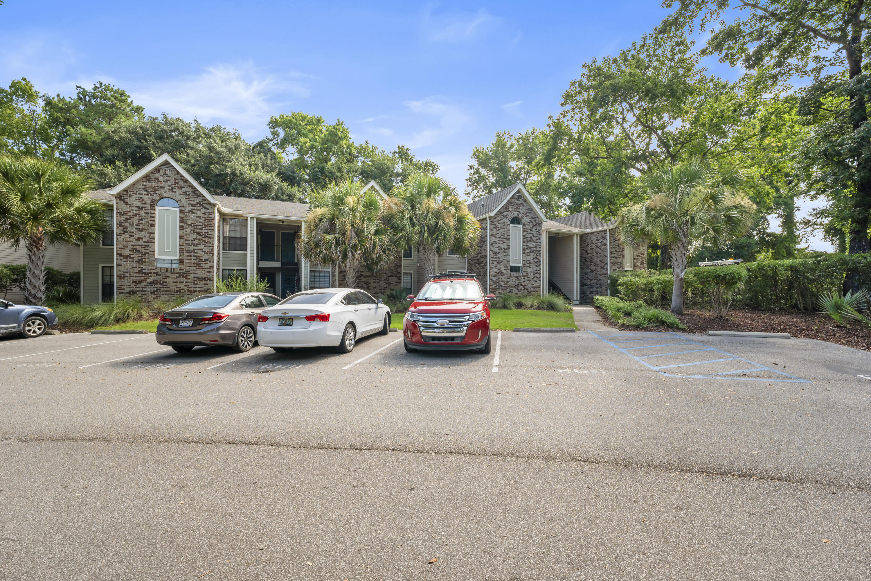 1866 Montclair Drive # C, Mount Pleasant Unit: 1866-C