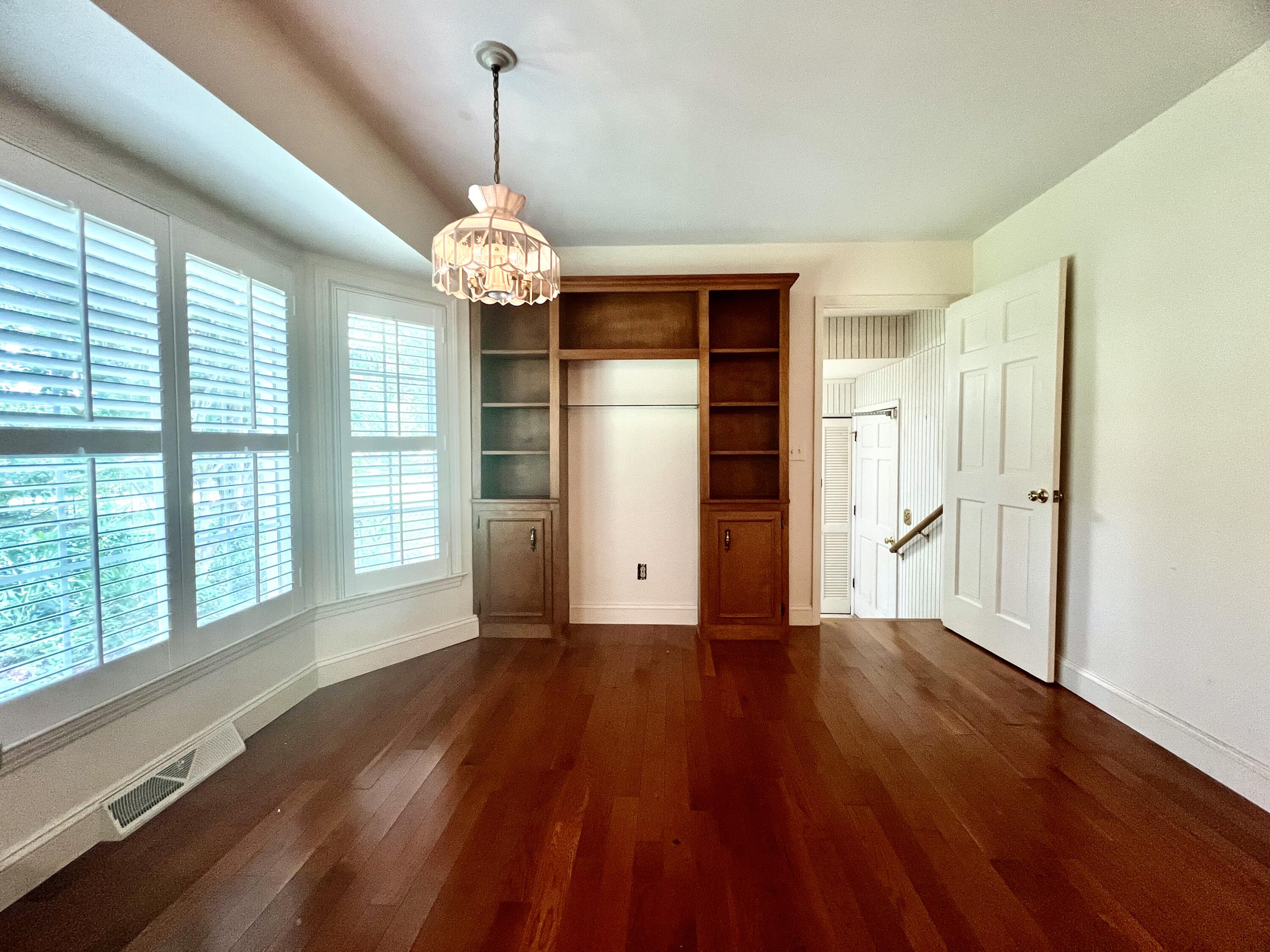 521 W Wimbledon Drive, Charleston