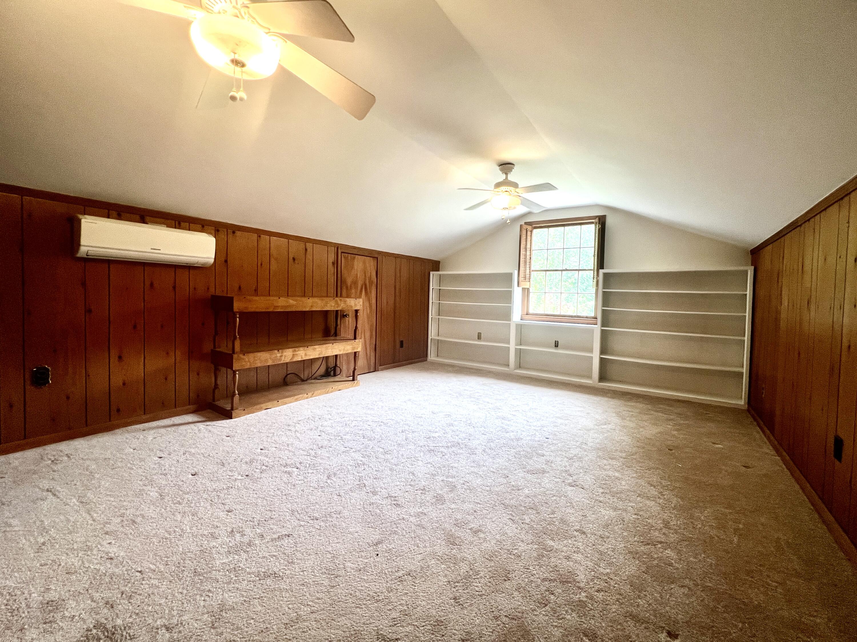 521 W Wimbledon Drive, Charleston