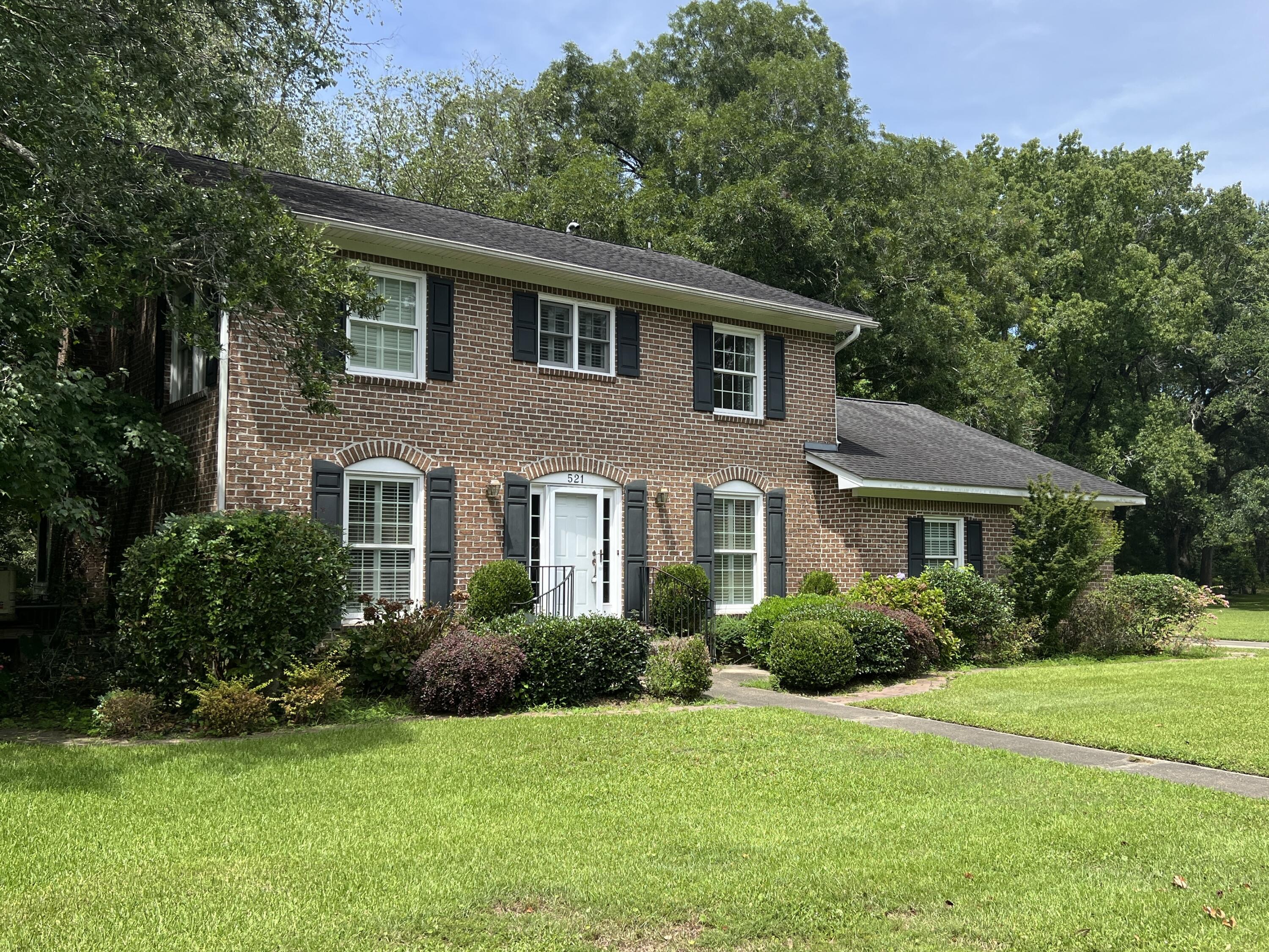 521 W Wimbledon Drive, Charleston