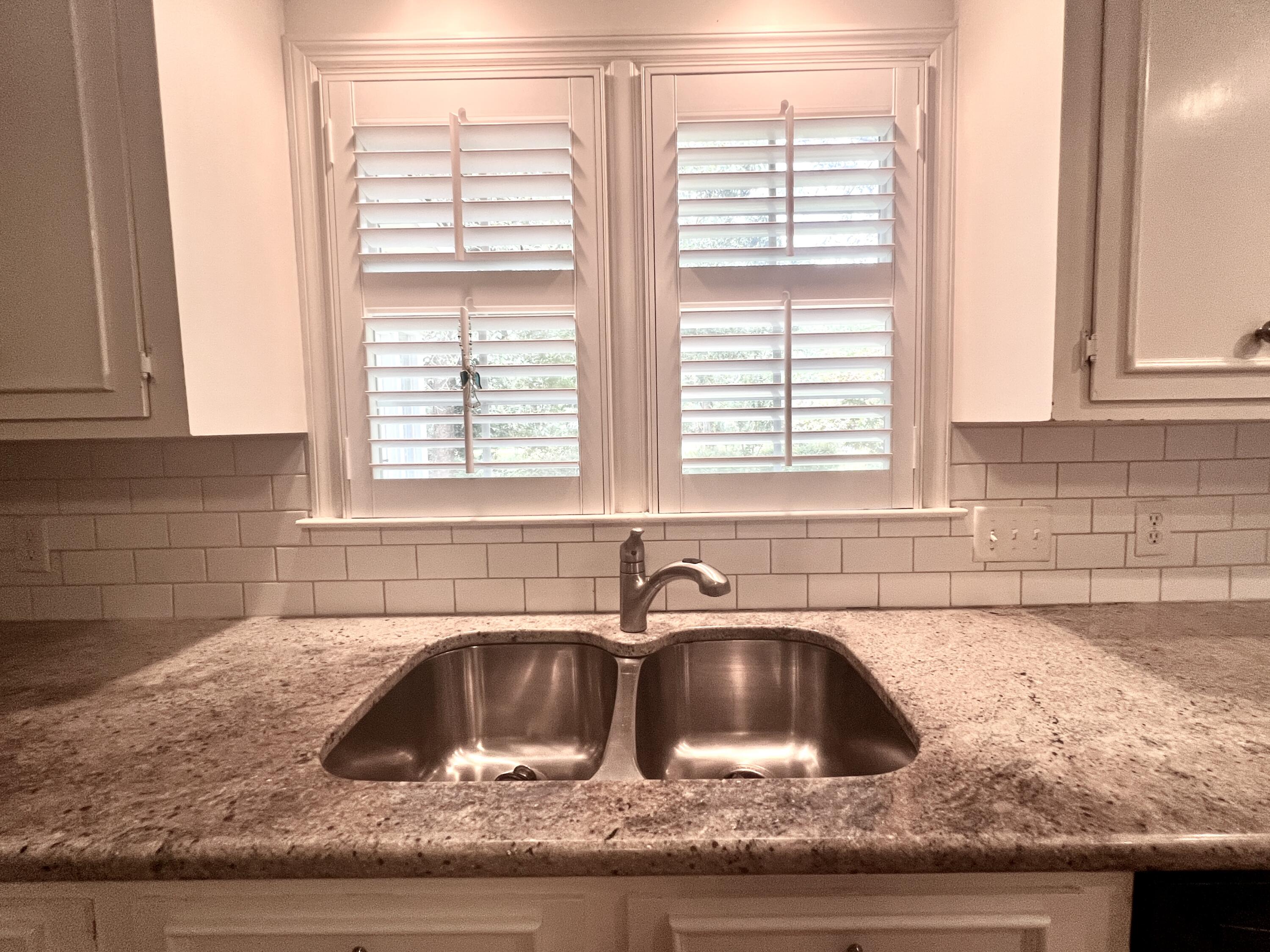 521 W Wimbledon Drive, Charleston