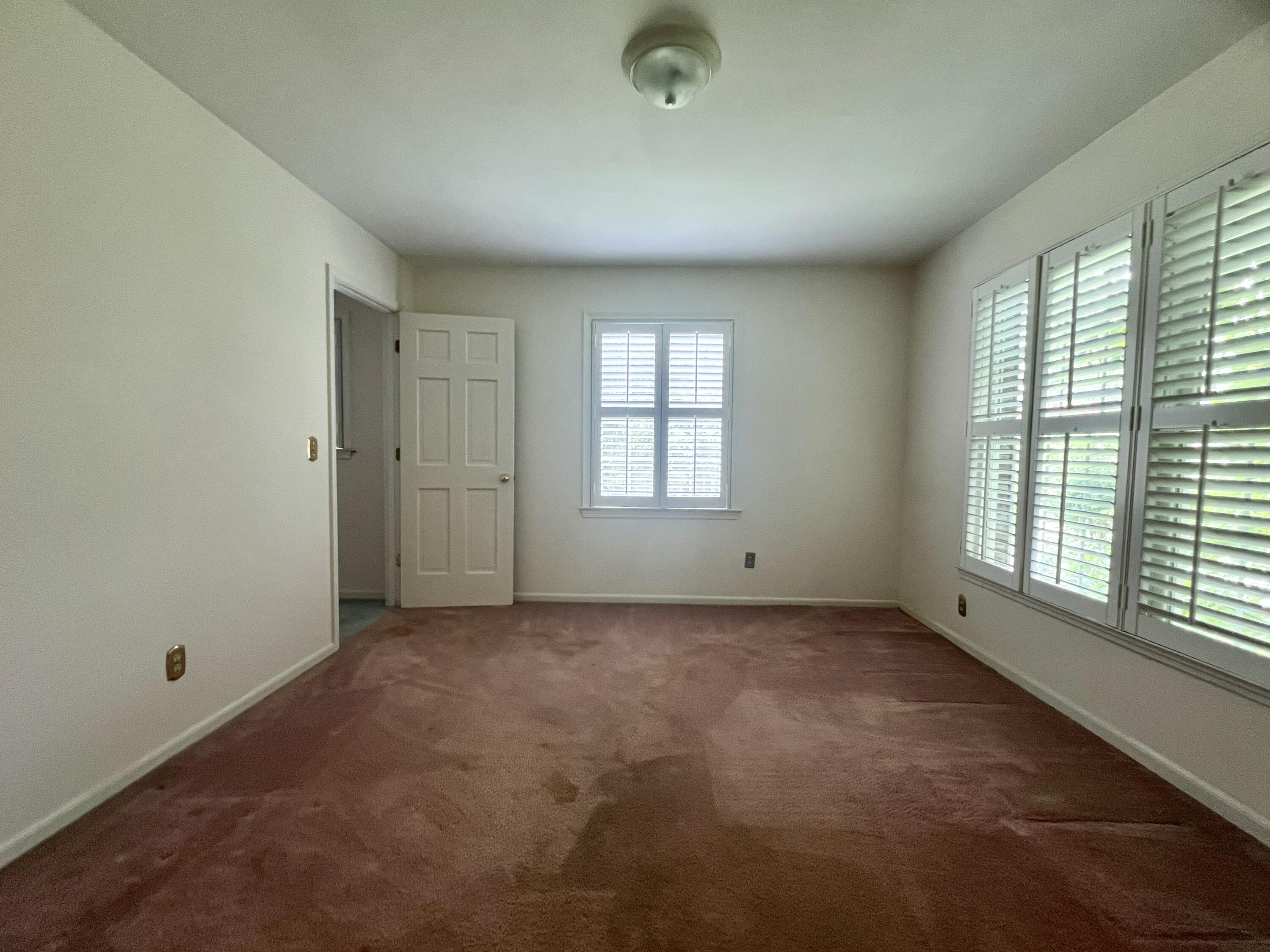 521 W Wimbledon Drive, Charleston