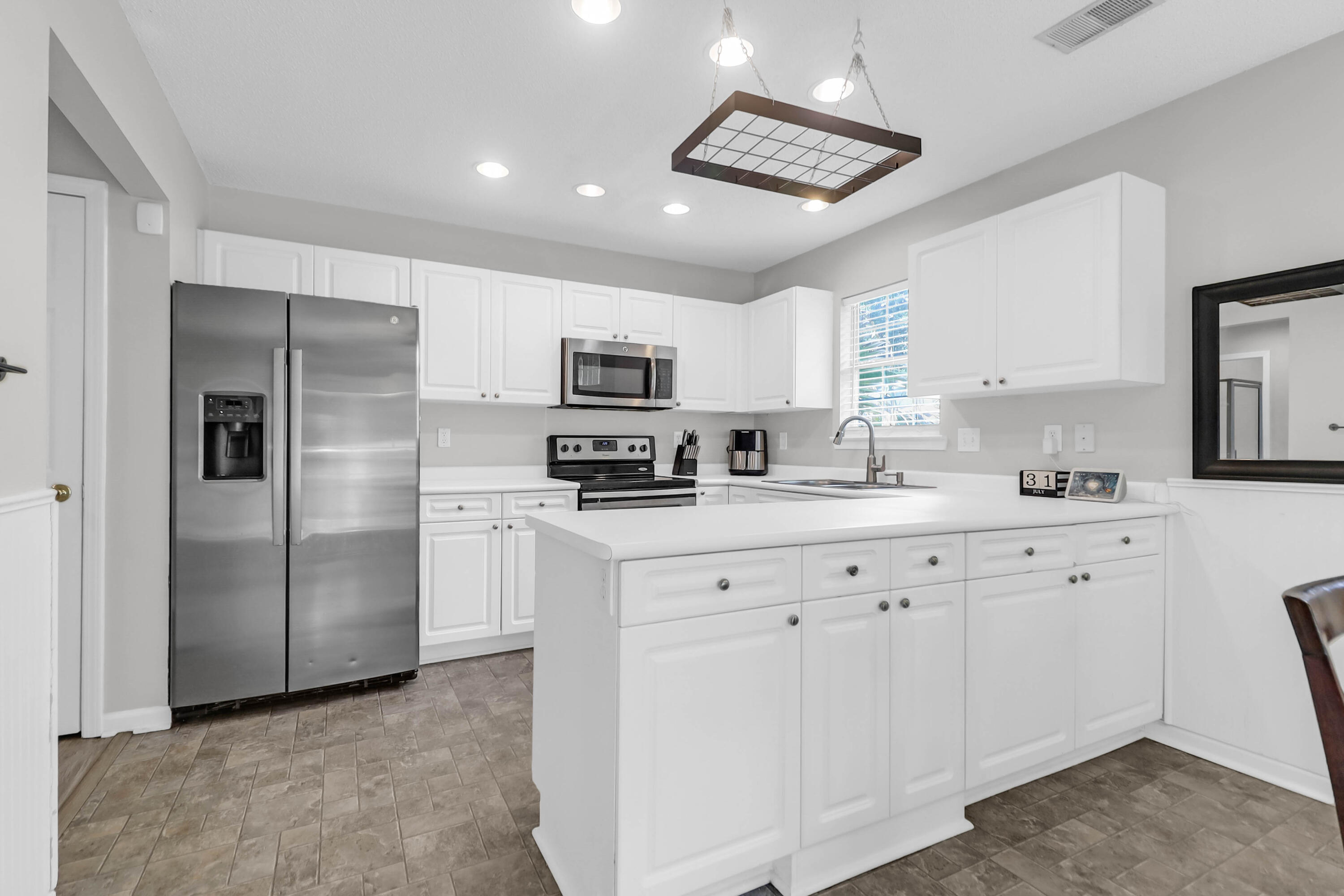 9232 Ayscough Road, Summerville