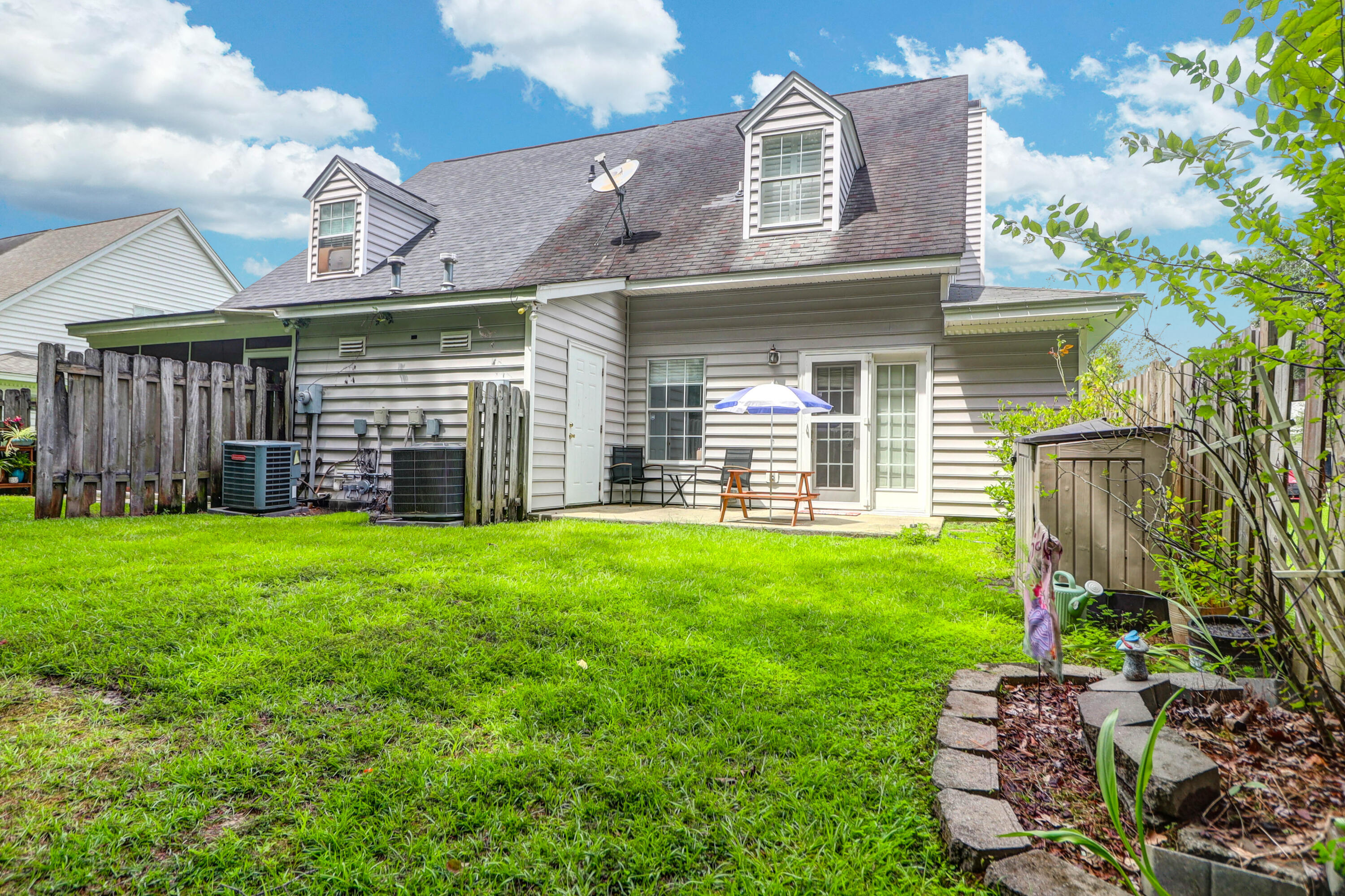 9232 Ayscough Road, Summerville