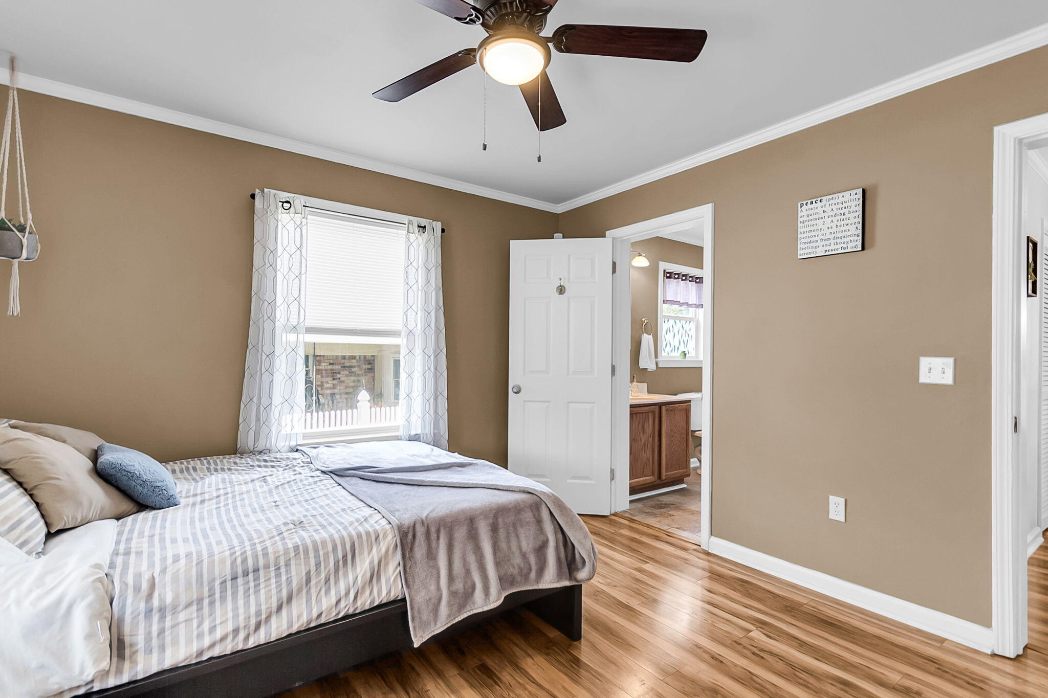 916 Hillsboro Drive, Charleston