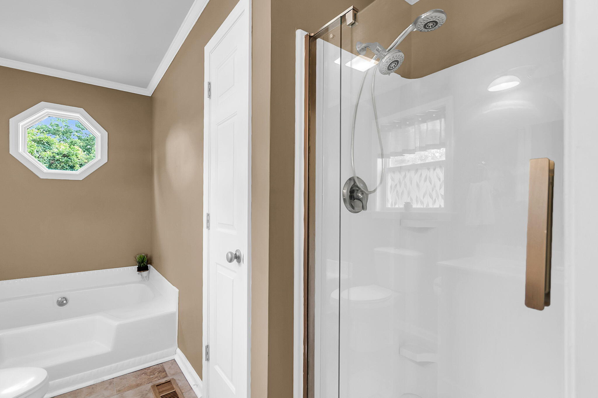 916 Hillsboro Drive, Charleston