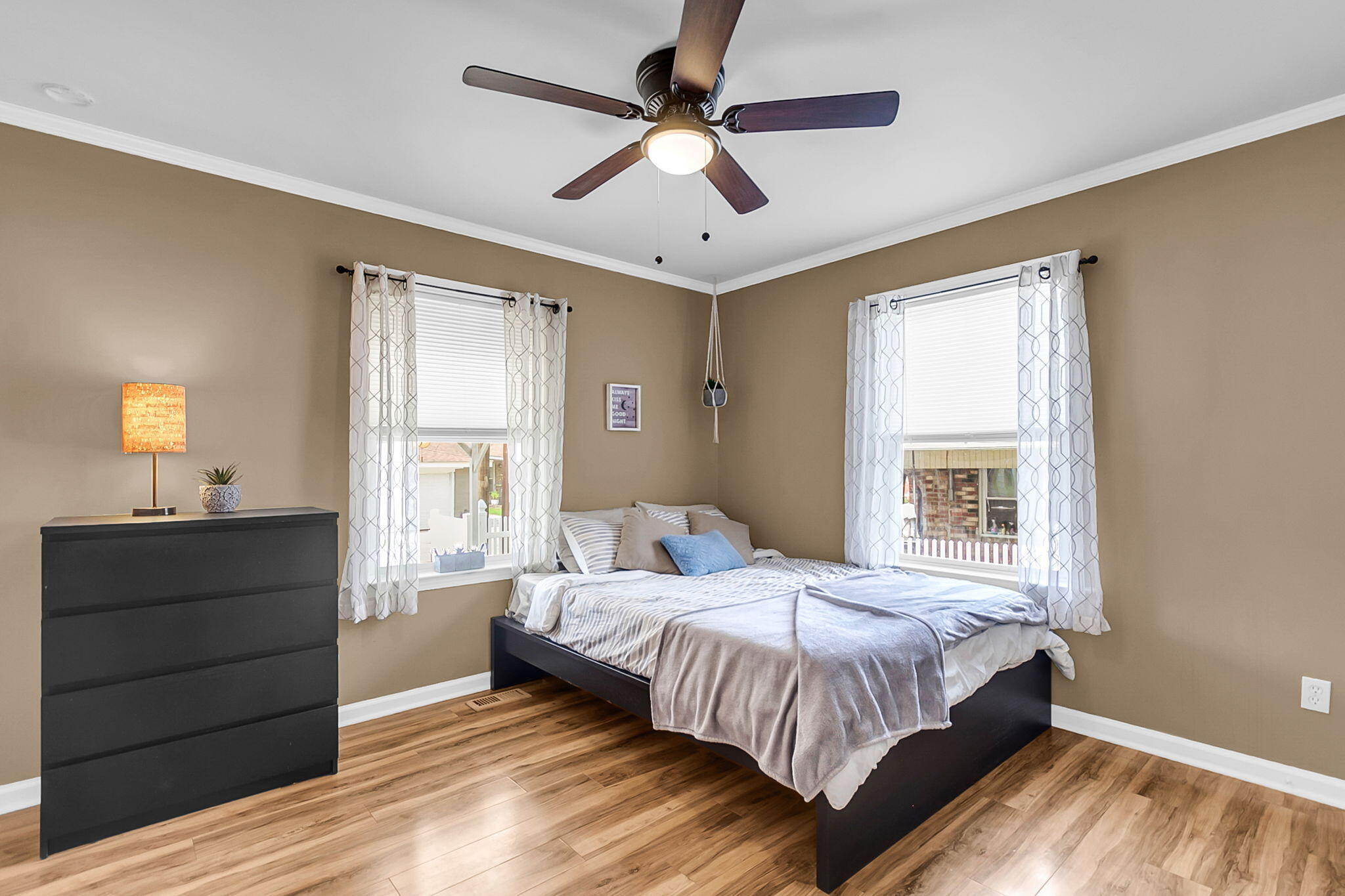 916 Hillsboro Drive, Charleston