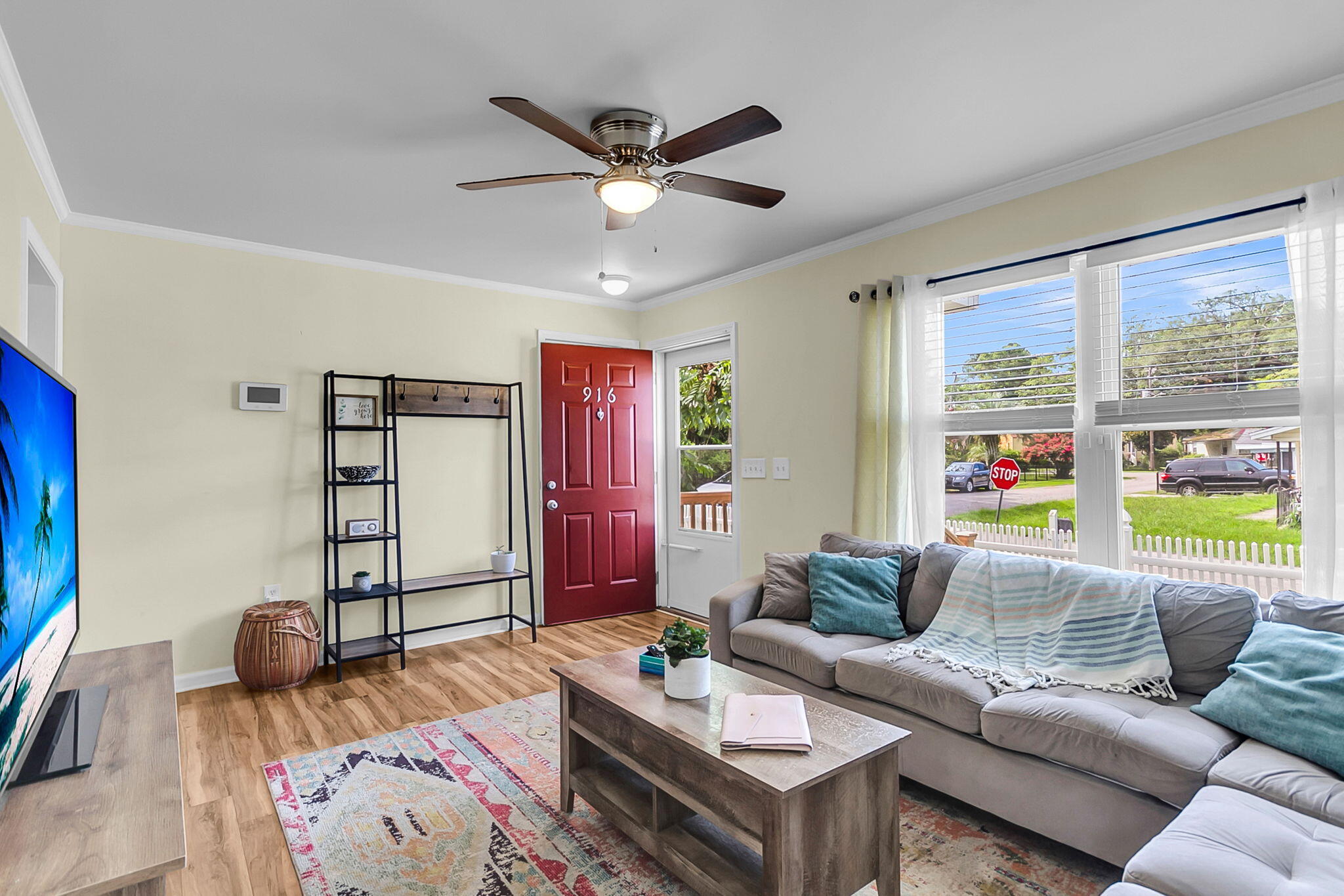 916 Hillsboro Drive, Charleston