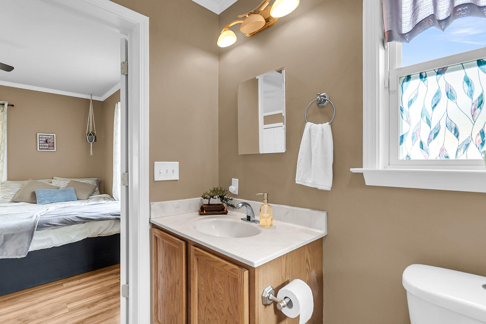 916 Hillsboro Drive, Charleston