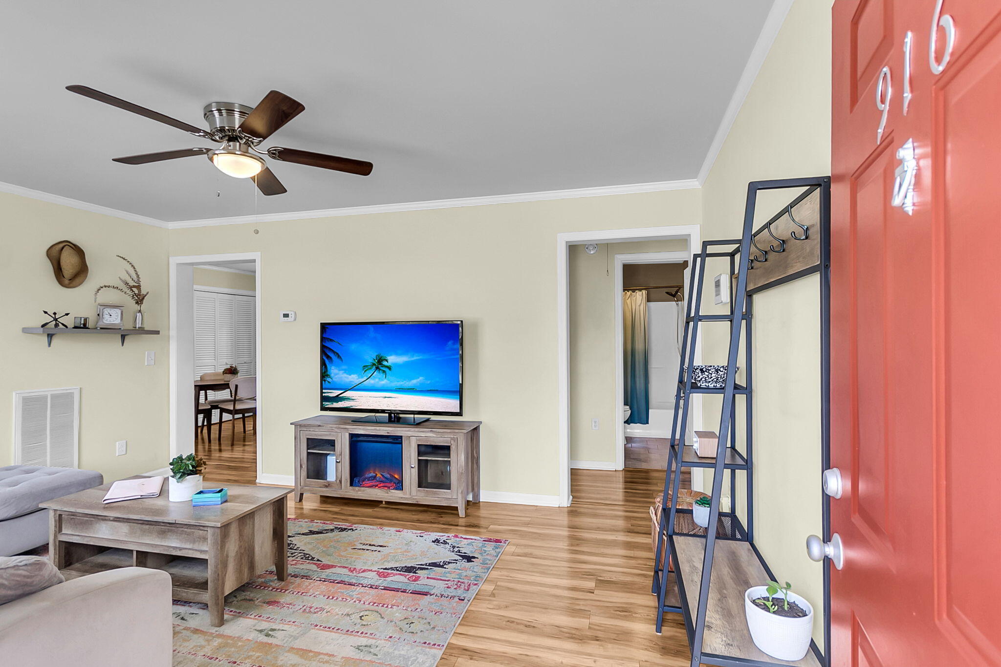 916 Hillsboro Drive, Charleston