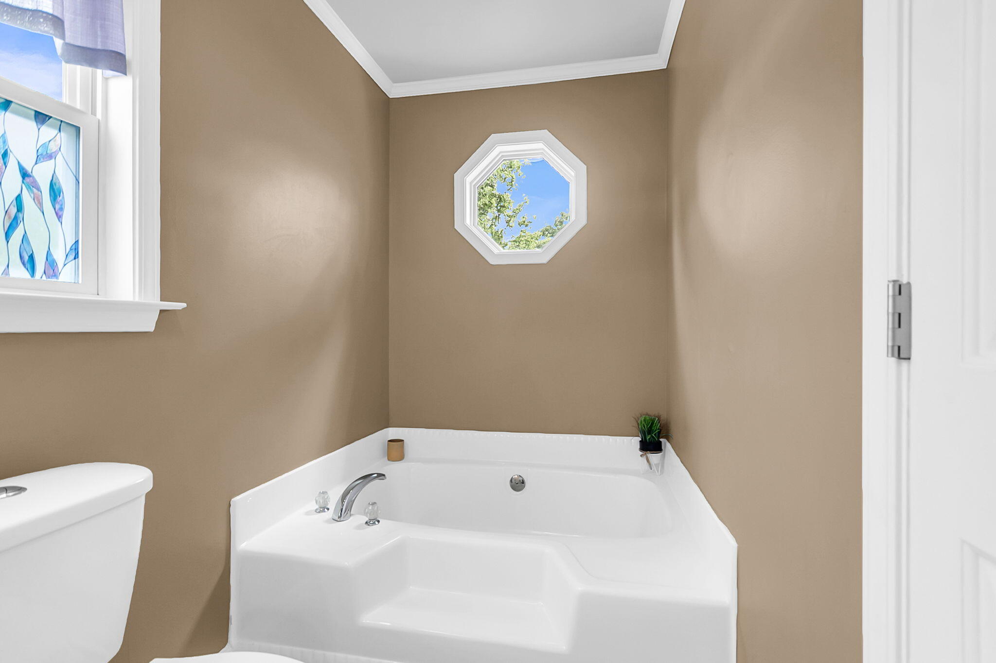 916 Hillsboro Drive, Charleston