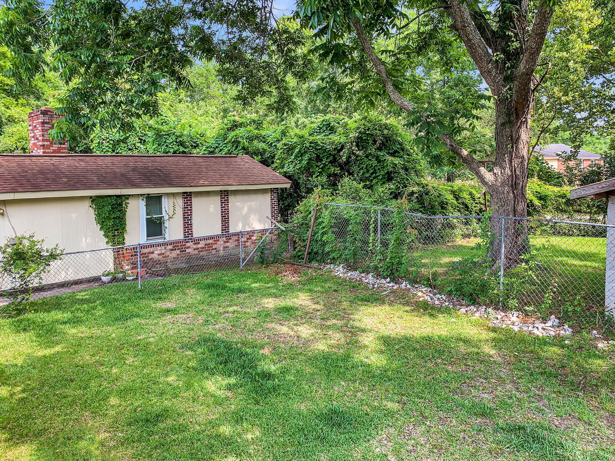 916 Hillsboro Drive, Charleston