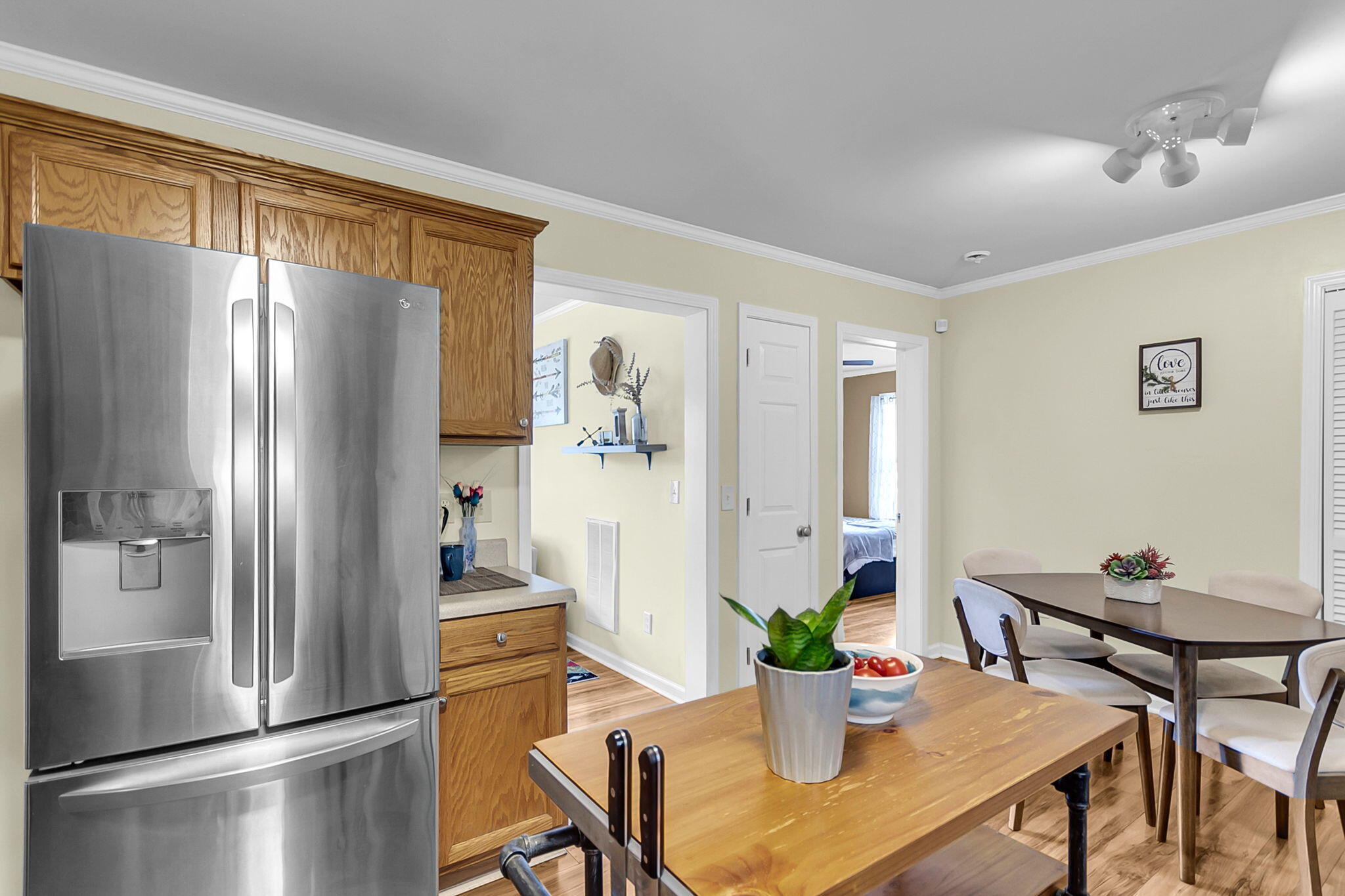 916 Hillsboro Drive, Charleston