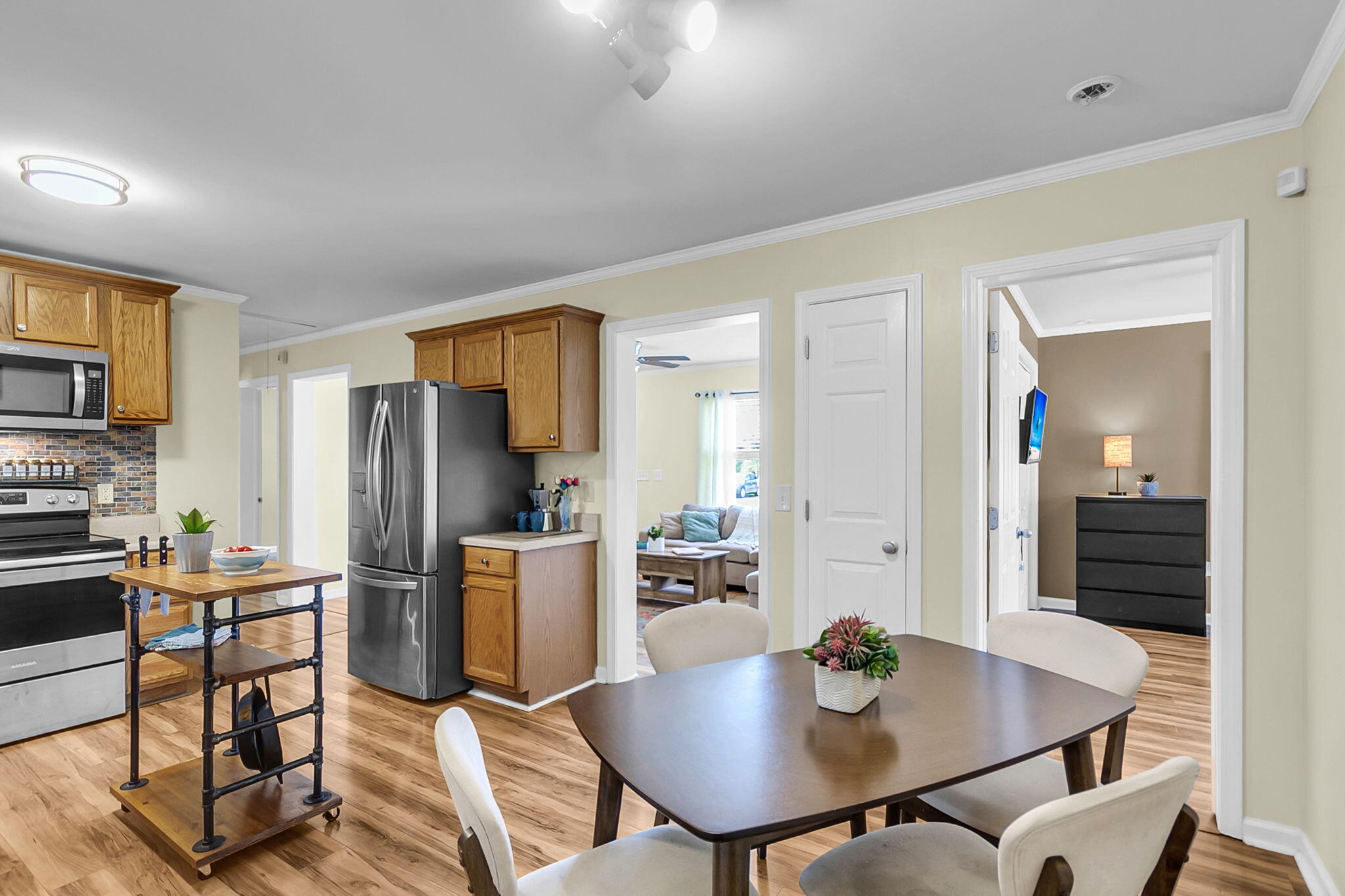 916 Hillsboro Drive, Charleston