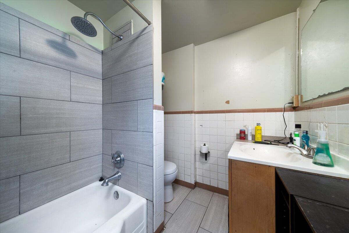 1618 Evergreen Street