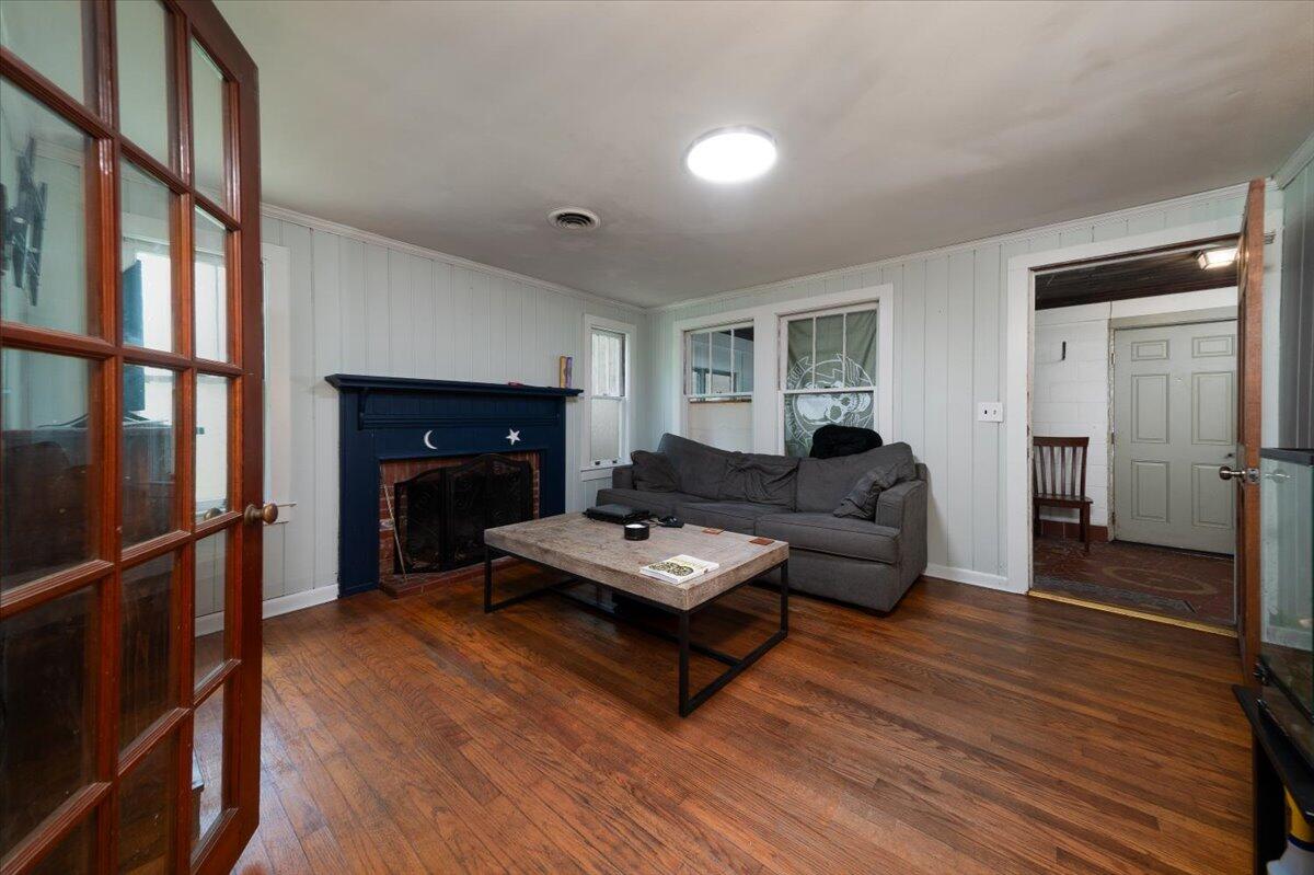 1618 Evergreen Street