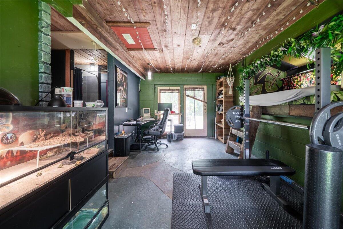 1618 Evergreen Street