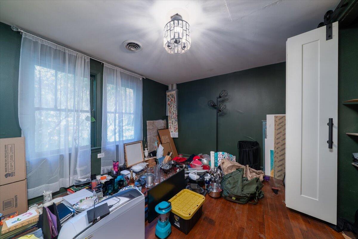 1618 Evergreen Street